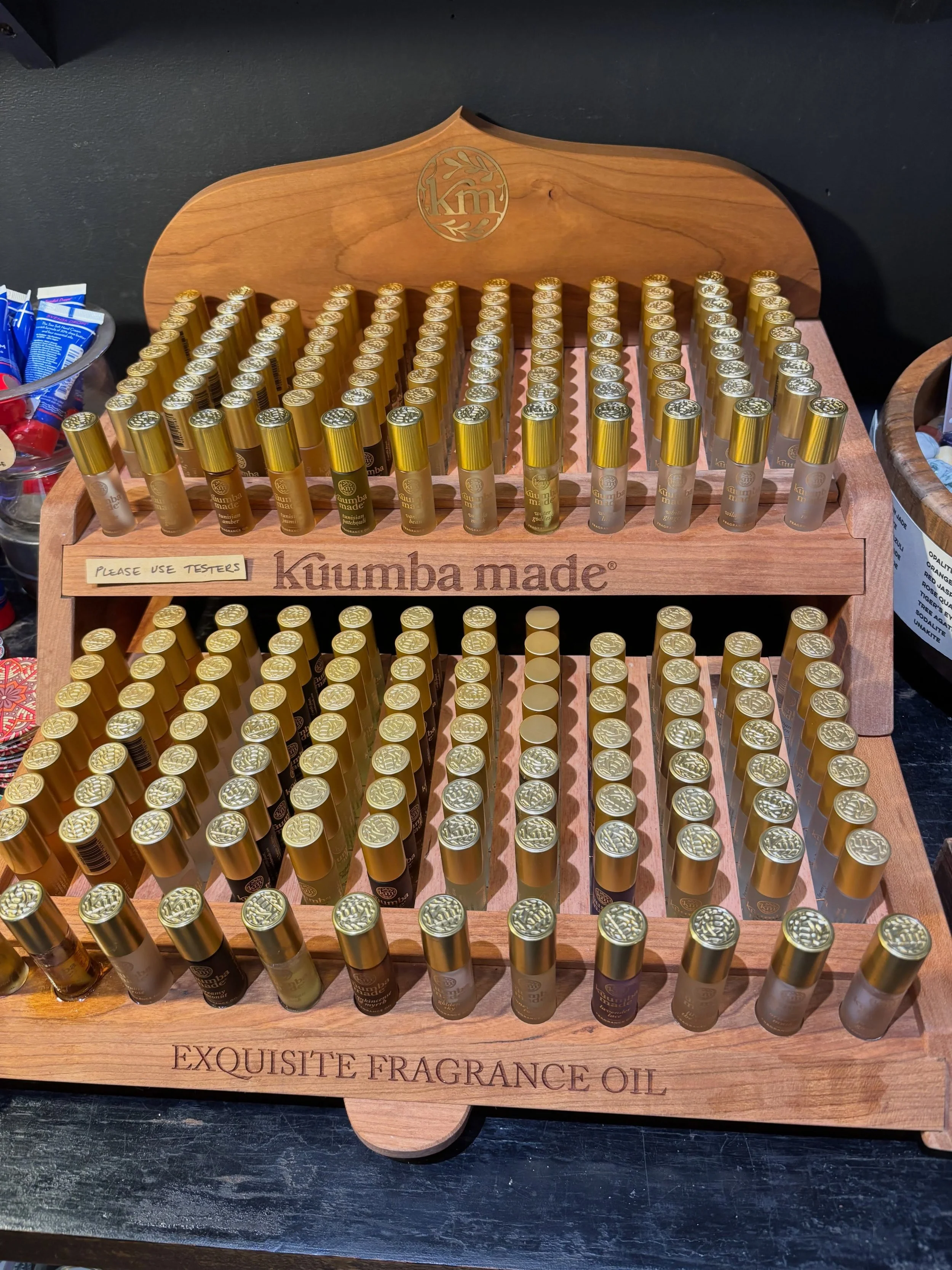 Fully Stocked KuumbaMade essential oils!
So many beautiful fragrances and they&rsquo;re all natural 🌱
The perfect little gift!
We love them!  And we know you do too!
#essentialoil #kuumbamadefragrance #loottheshop #turnersfallsmass
