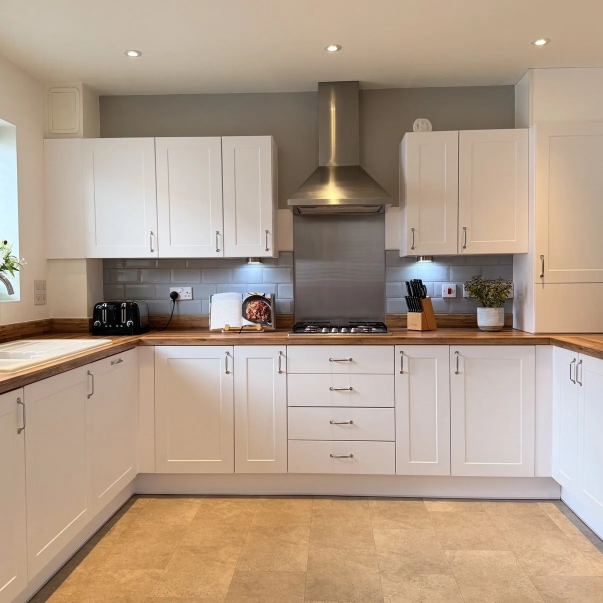Modern Shaker Kitchen Transformation in Southampton: From Cold and Uninspiring to Bright and Beautiful