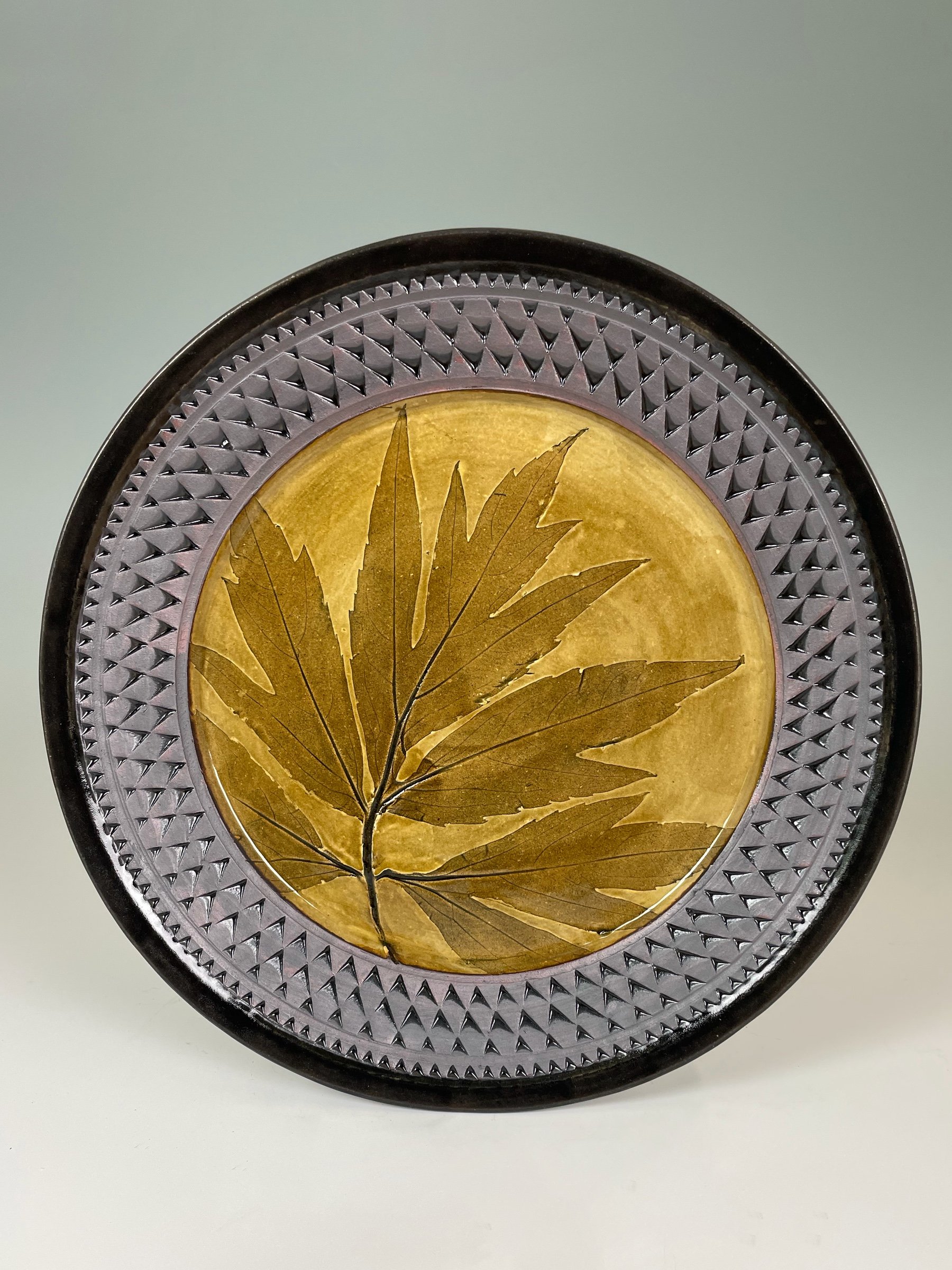 Cutleaf Coneflower Plate in Amber