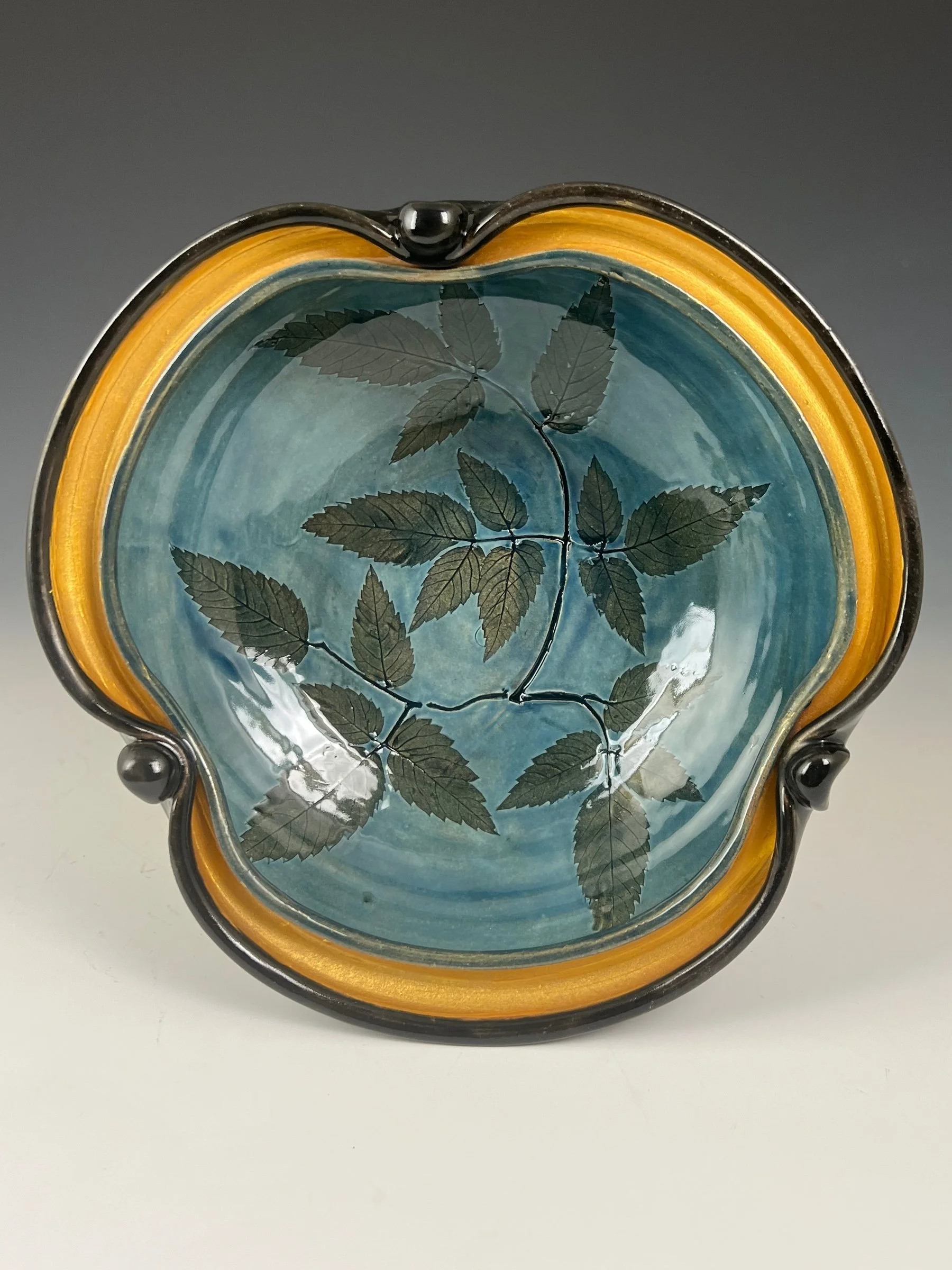 Gilded Split-Rim Tri-Corn Bowl with Water Hemlock
