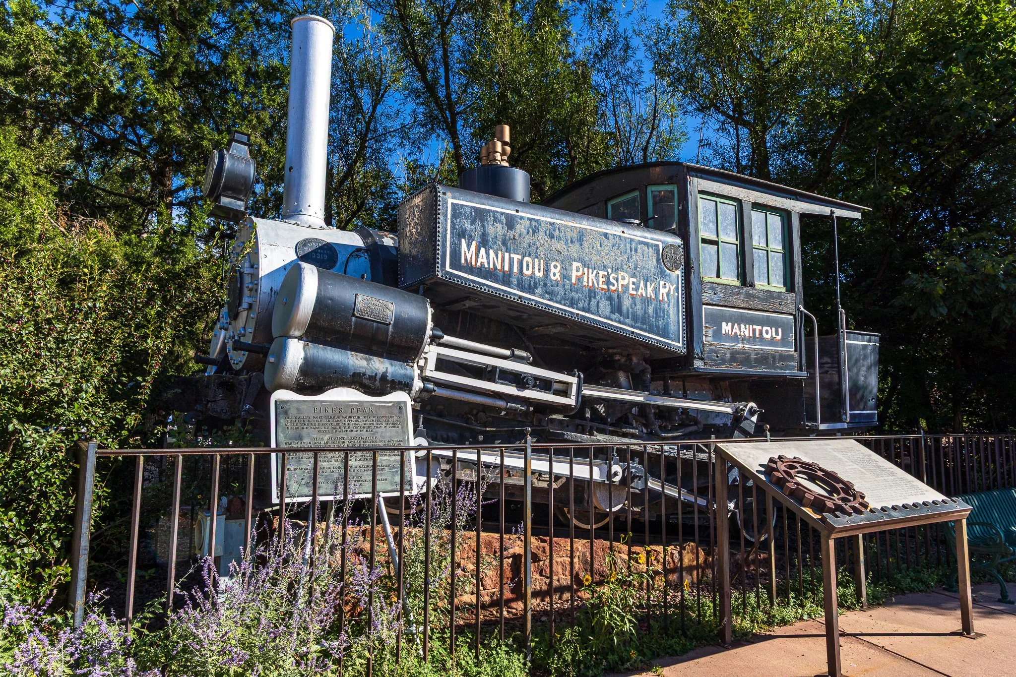 F19A9370_manitou-and-pikes-peak-cog-railway-no-2-steam-locomotive.jpg