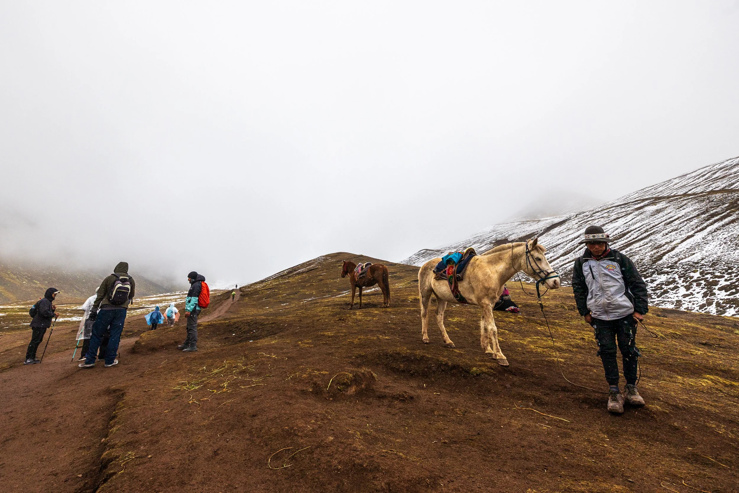 F19A2216_rainbow-mountain.jpg