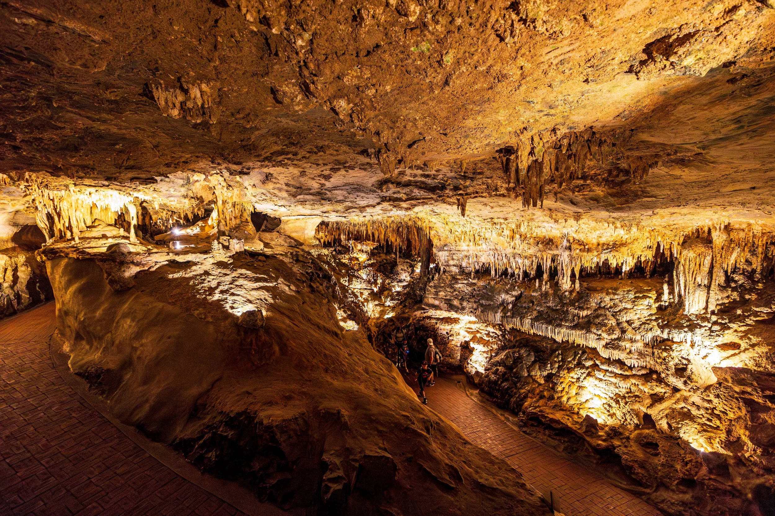 F19A9652_luray-caverns.jpg