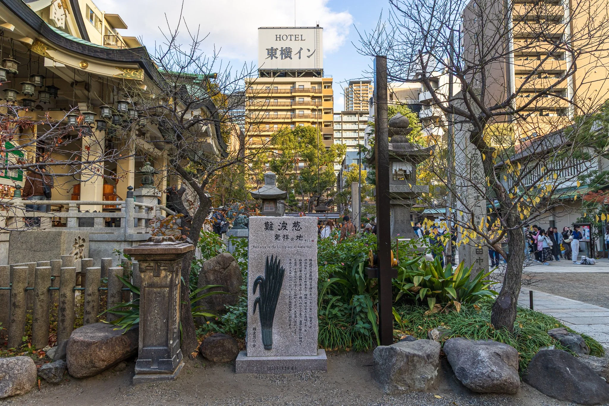 F19A5580_namba-yasaka-jinja.jpg