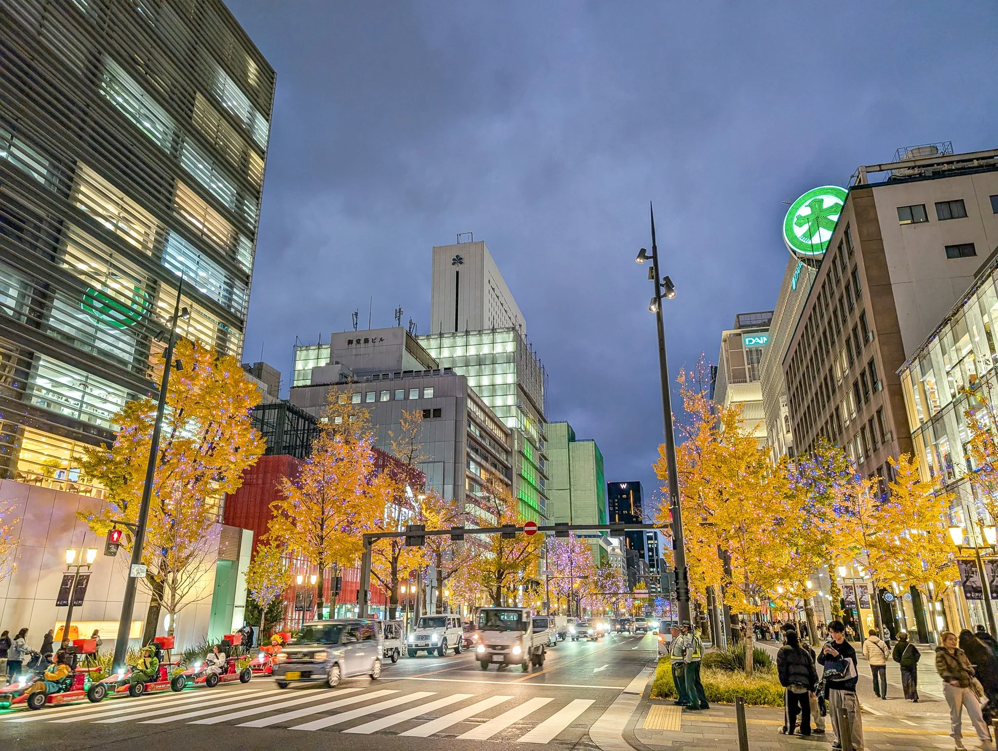 PXL_20251205_080653286_midosuji-avenue.jpg