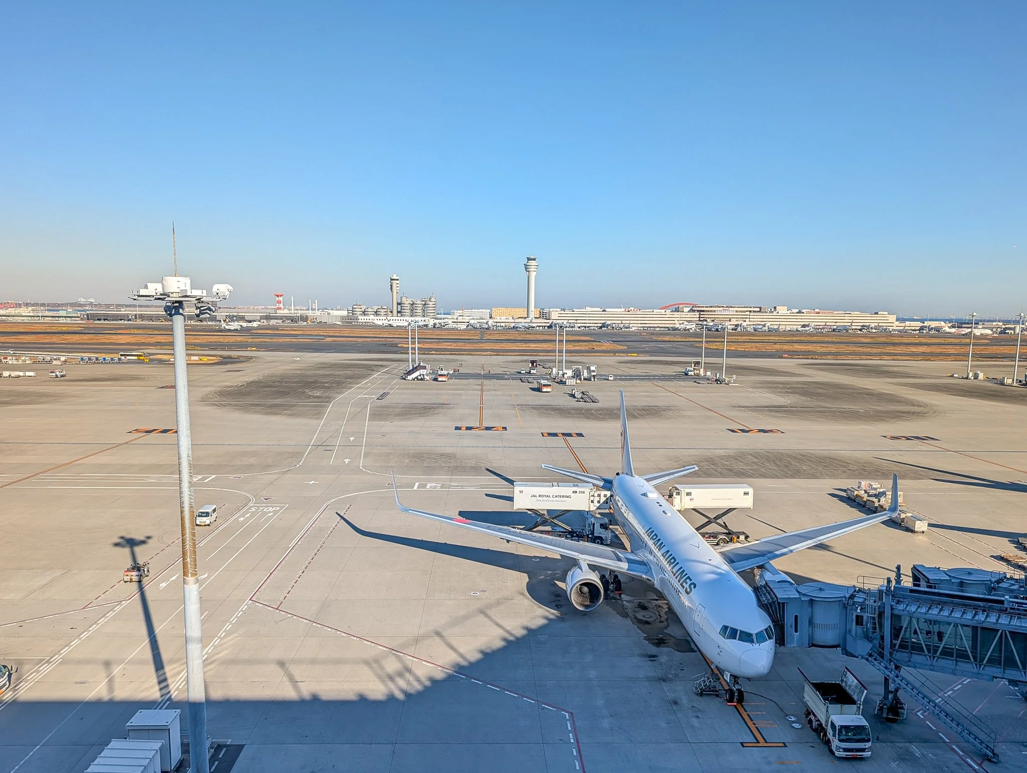 PXL_20251207_045229090_haneda-airport.jpg