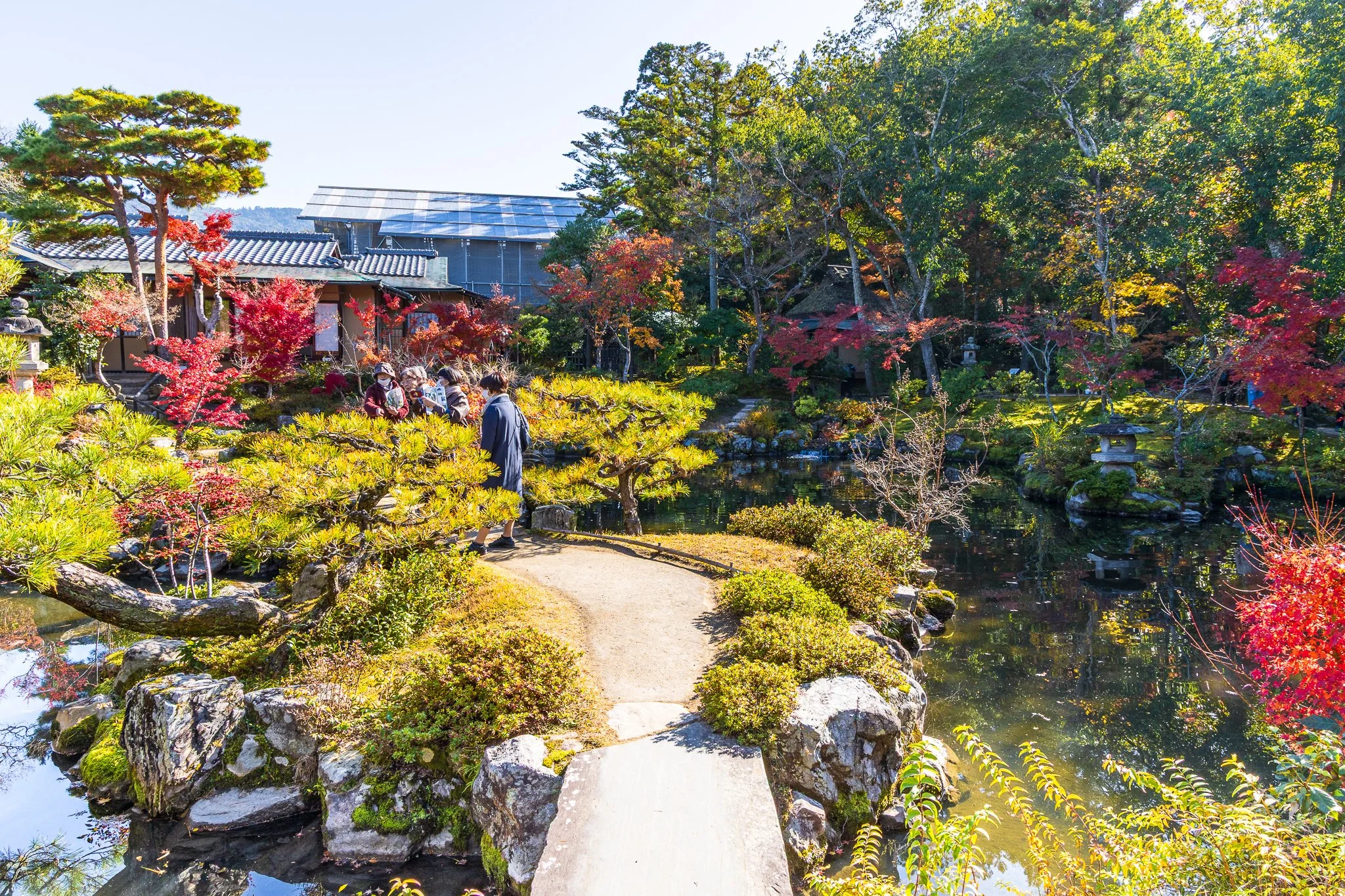 F19A3503_isuien-garden.jpg