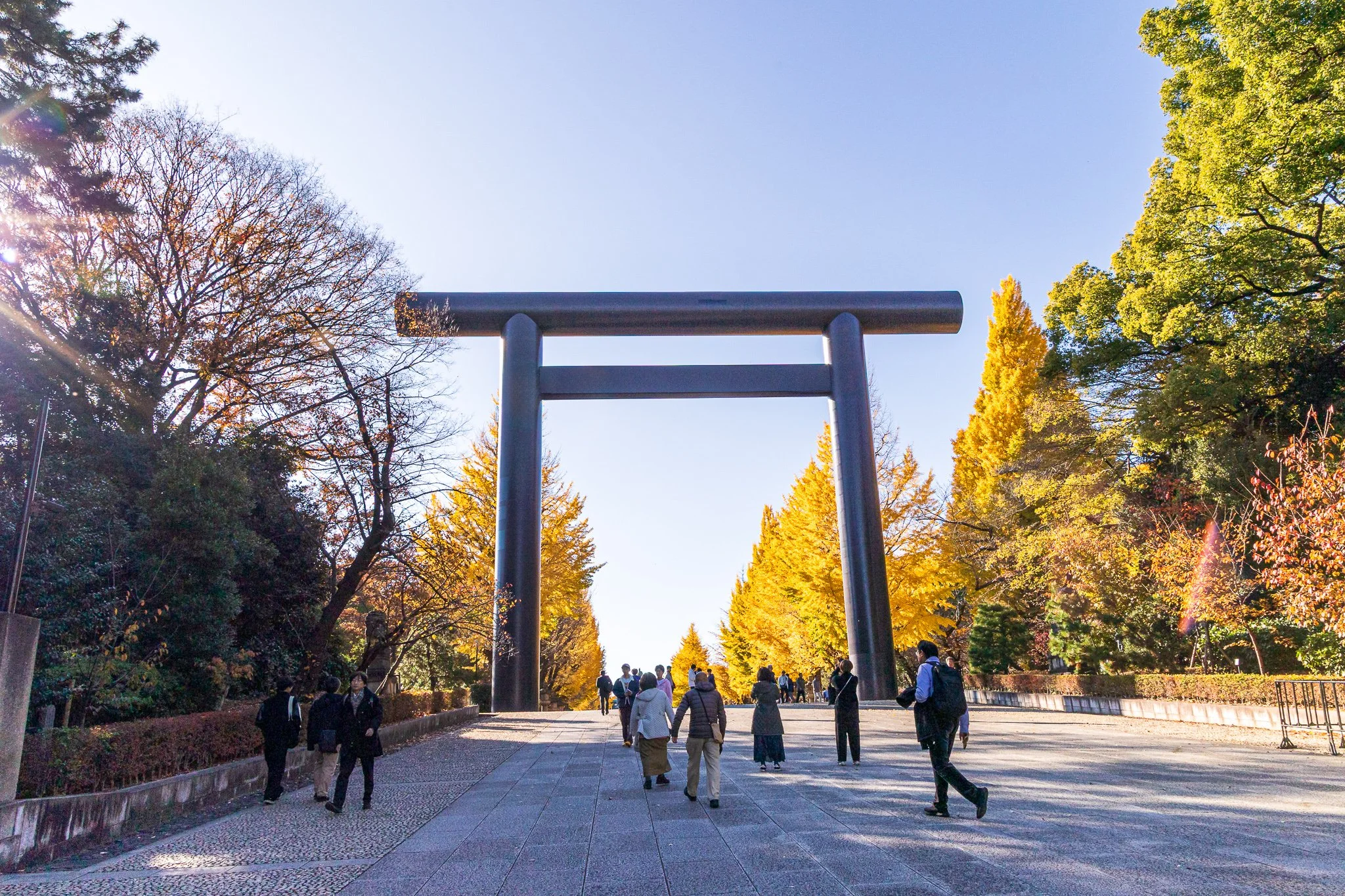 F19A1951_yasukuni-shrine.jpg