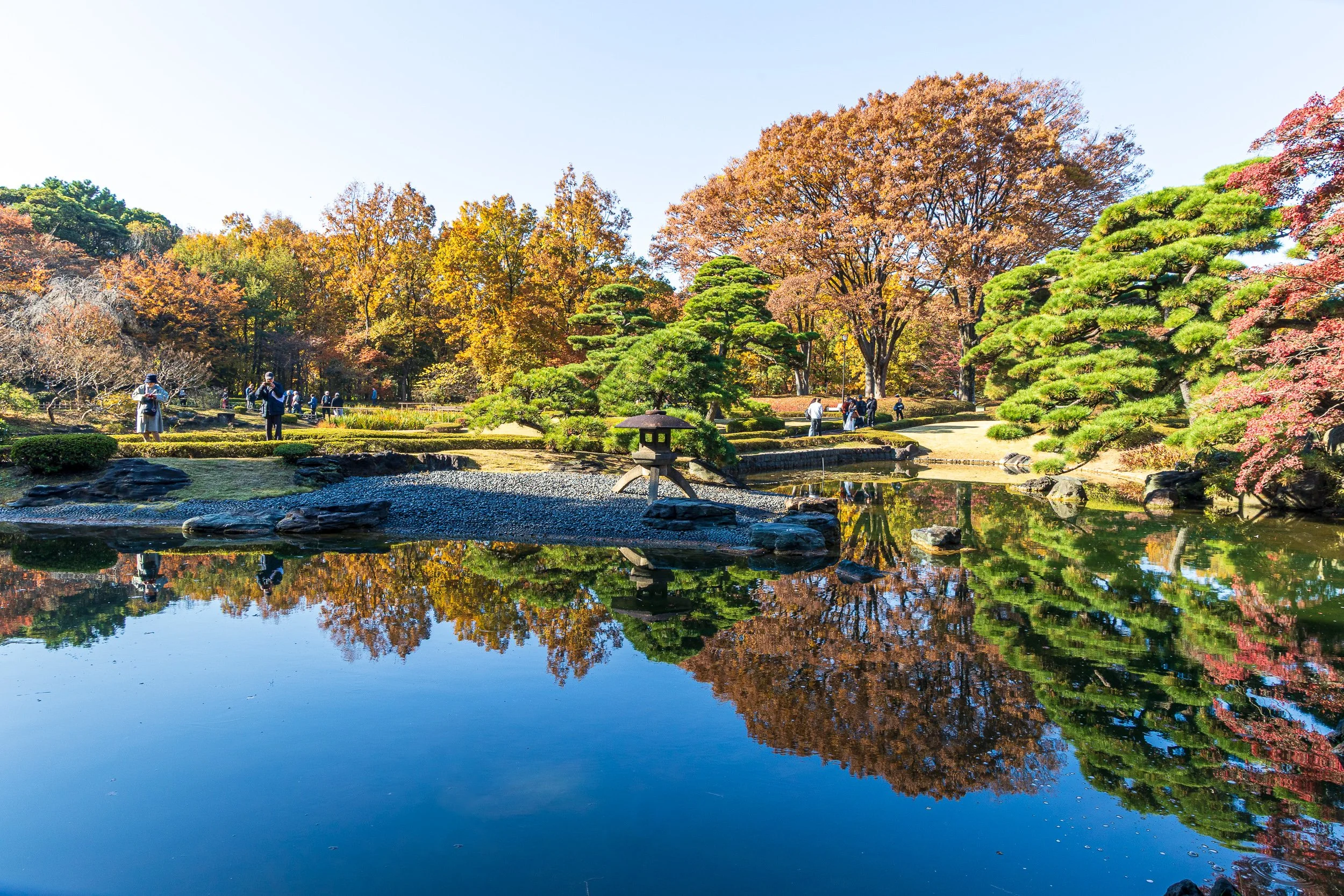 F19A1770_imperial-palace-east-gardens.jpg