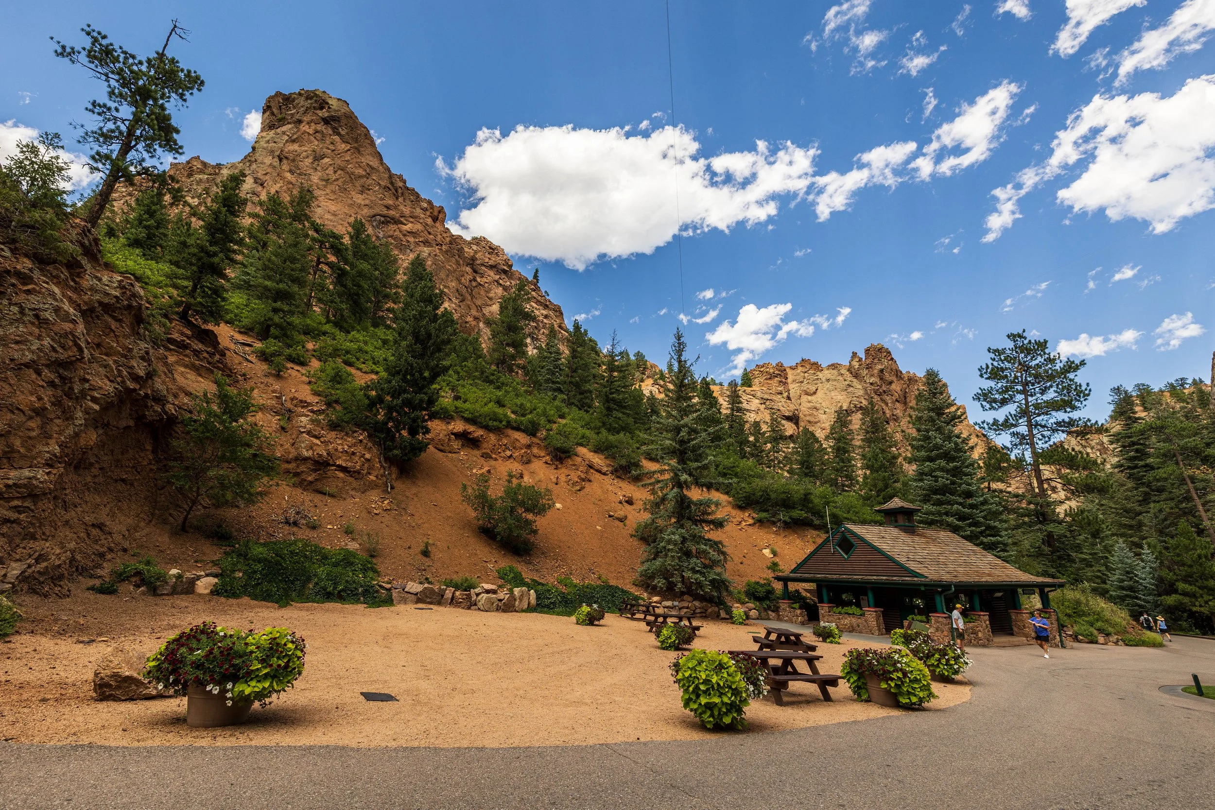 F19A3041_broadmoor-seven-falls.jpg