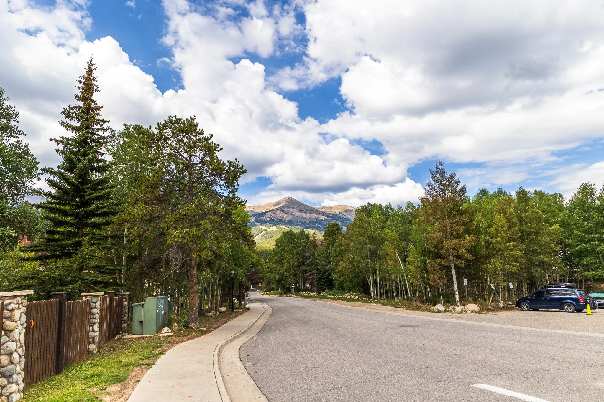 F19A9620_borea-pass-road.jpg