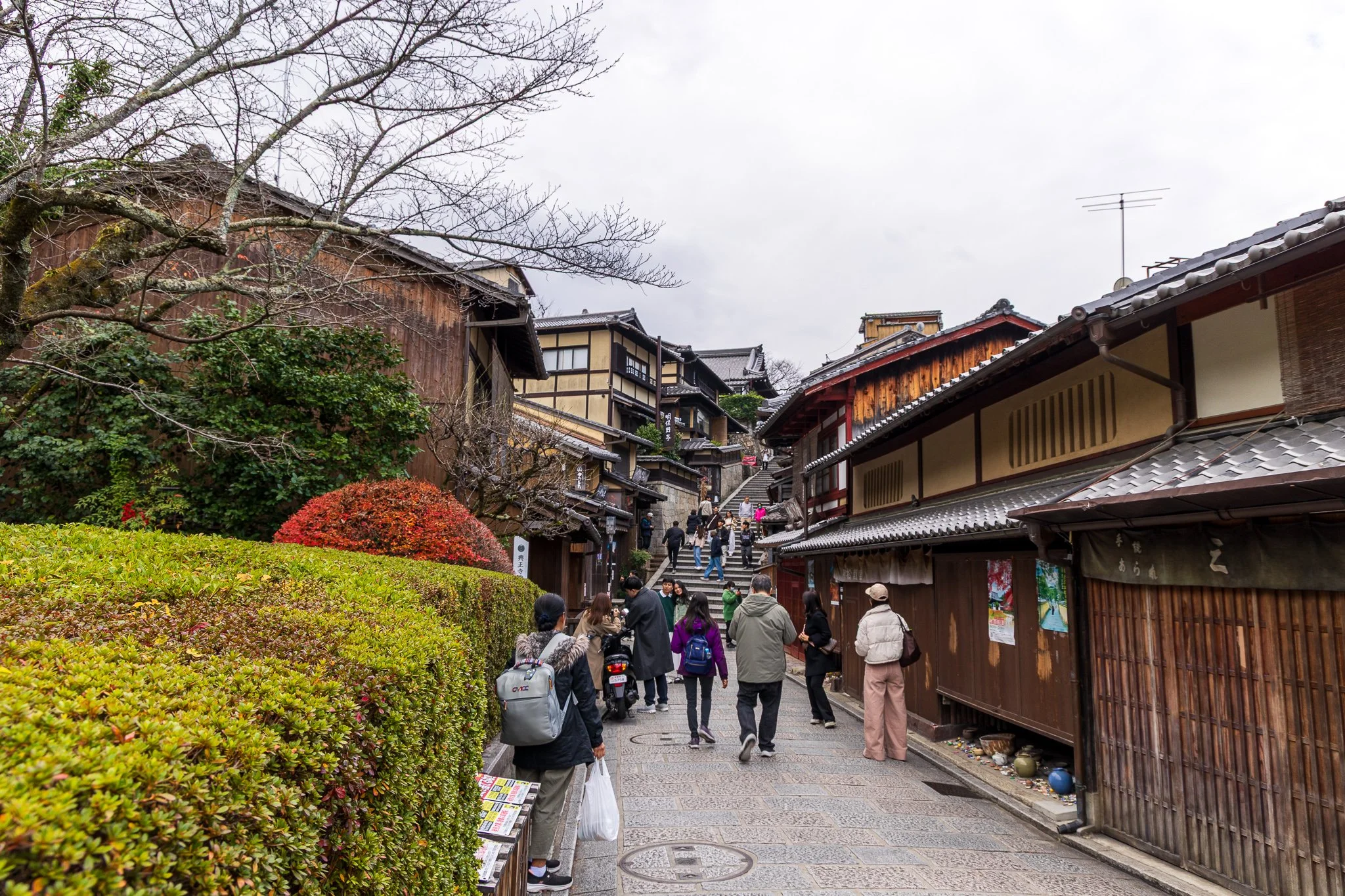 F19A4719_ninen-zaka-and-sannen-zaka-preserved-districts.jpg