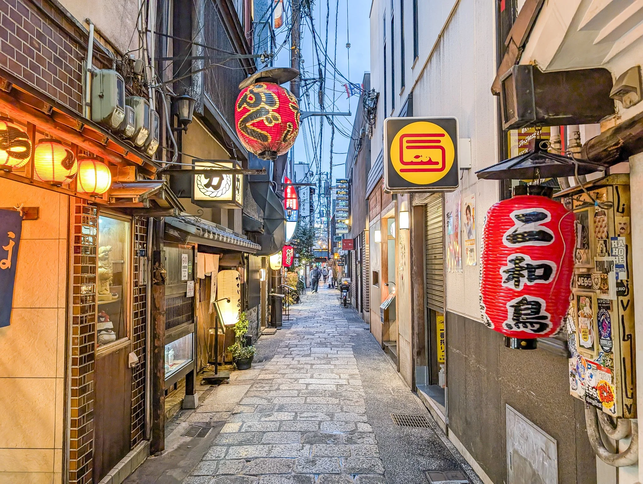 PXL_20251205_074516807_hozenji-yokocho.jpg