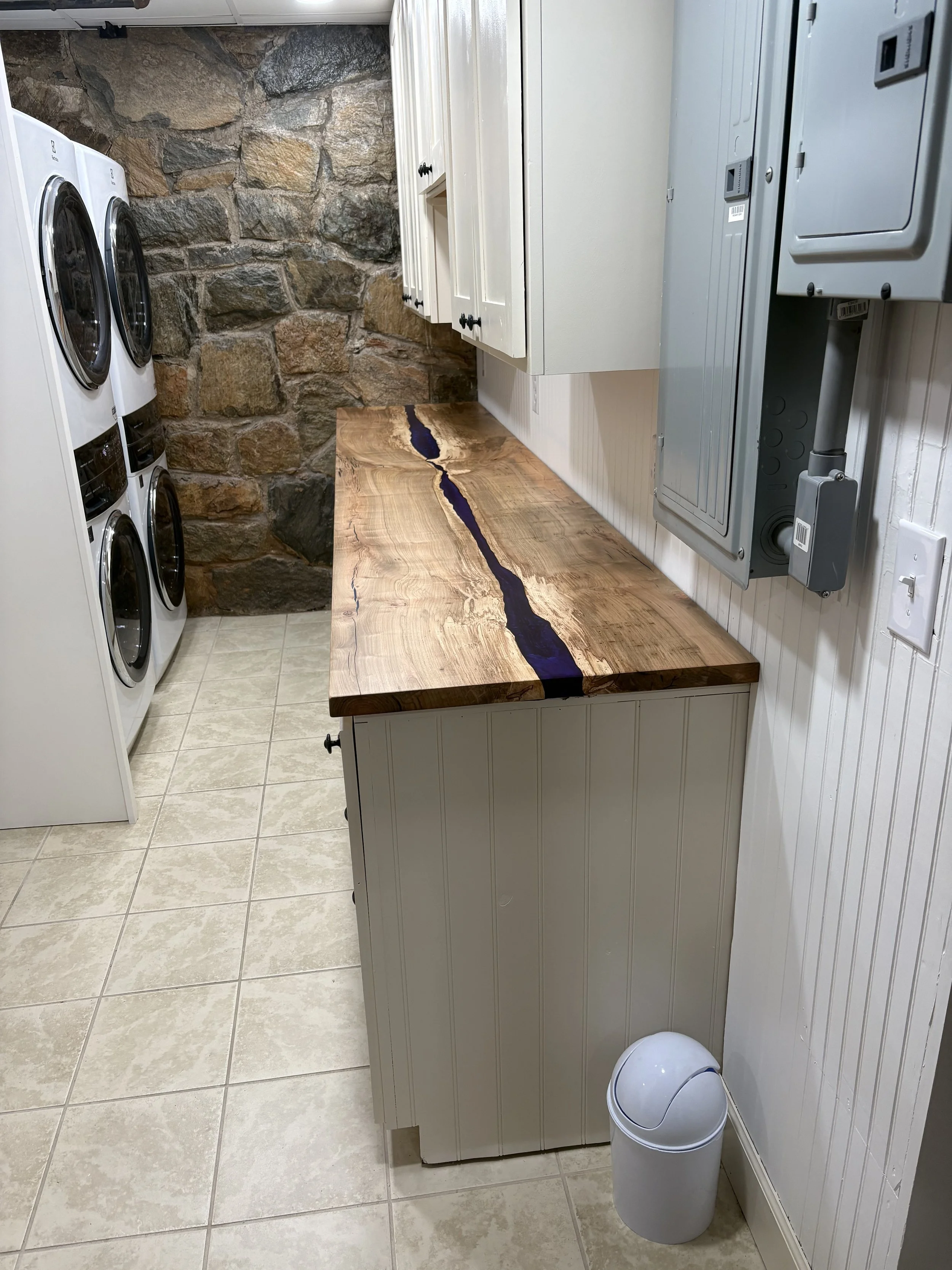 Maple and epoxy countertop