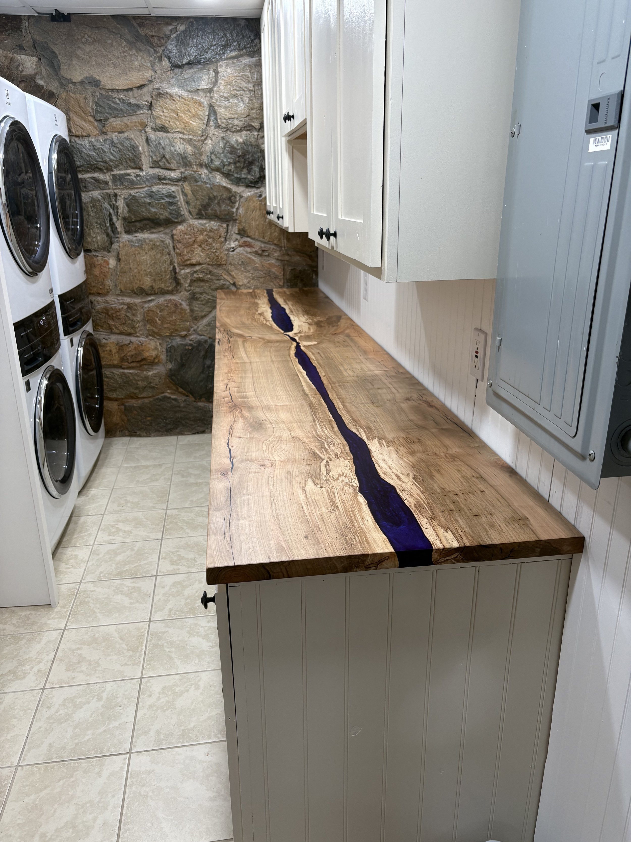 Maple and epoxy countertop