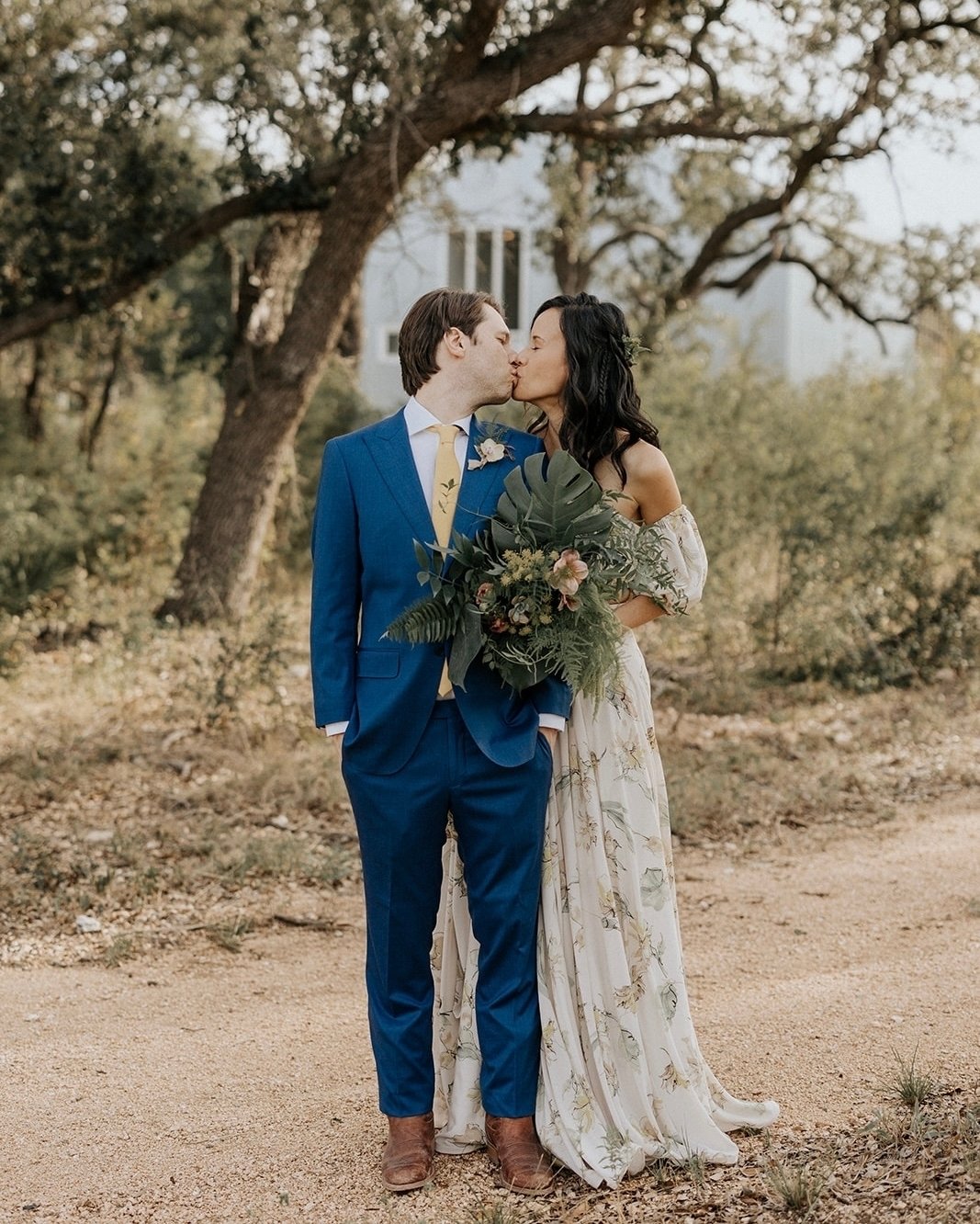 Today&rsquo;s agenda: love, laughter, and a happily ever after 💍✨

Hair + Makeup by LUX artist - @laurengarciamakeup
Venue - @prospecthousetx
Planner - @trulytogethereventco
Photographer -  @johndavidweddings
Florist - @sixpencefloral
Bridal Gown - 