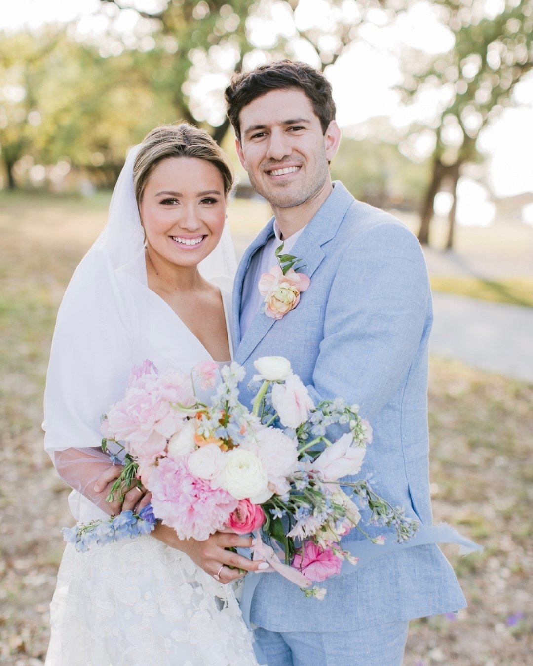 Here&rsquo;s to the kind of love that makes others believe in happily ever after 🤍✨

Hair by LUX artist - @tanya_beautyandbridal
Makeup by LUX artist - @jenaaartistry
Venue - @maesridge
Photographer - @laurenmcraecreates