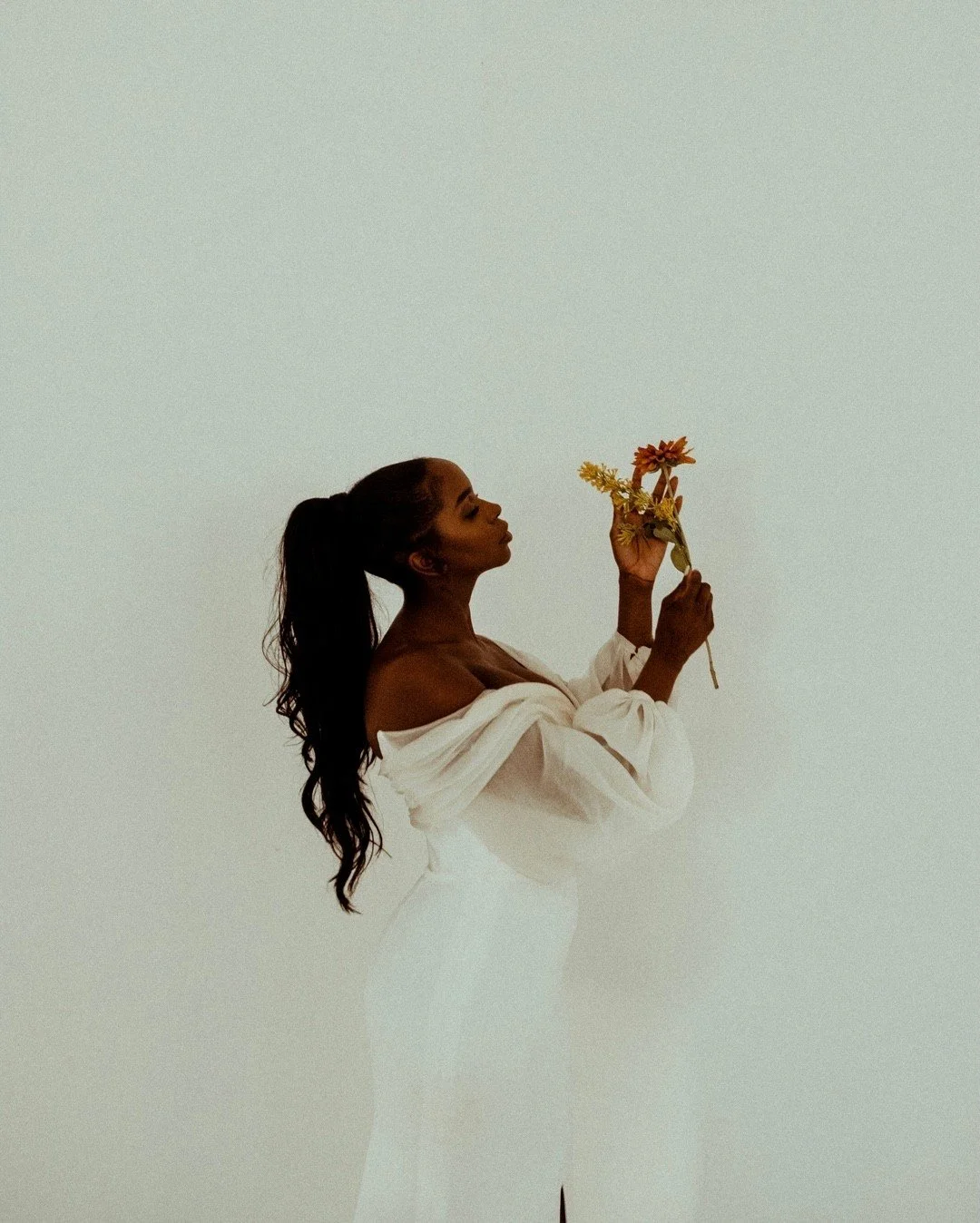 &amp; pose ✨

Hair by LUX artist - @hairbyrachelgalindo
Makeup by LUX artist - @madisonvegamua
Bride - @themadisonking
Bridal gown - @unbridaledaustin
Host - @southernloveworkshop
Photographer - @jontaylorsweet 
Venue - @miramiraphotostudio
Planning 