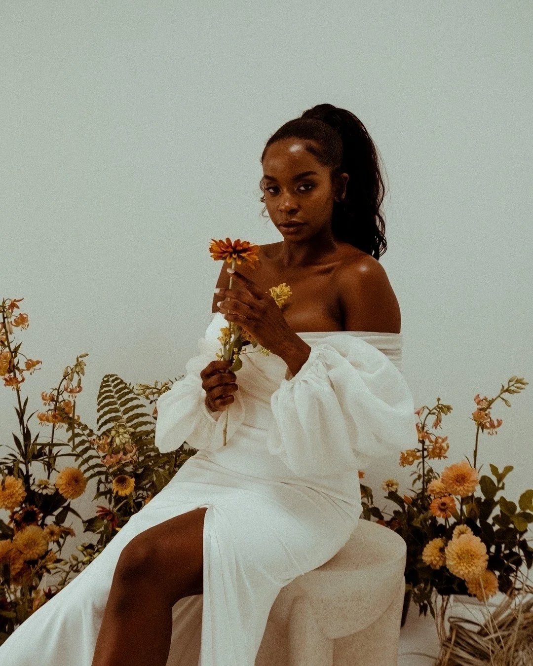 &amp; pose ✨

Hair by LUX artist - @hairbyrachelgalindo
Makeup by LUX artist - @madisonvegamua
Bride - @themadisonking
Bridal gown - @unbridaledaustin
Host - @southernloveworkshop
Photographer - @jontaylorsweet 
Venue - @miramiraphotostudio
Planning 