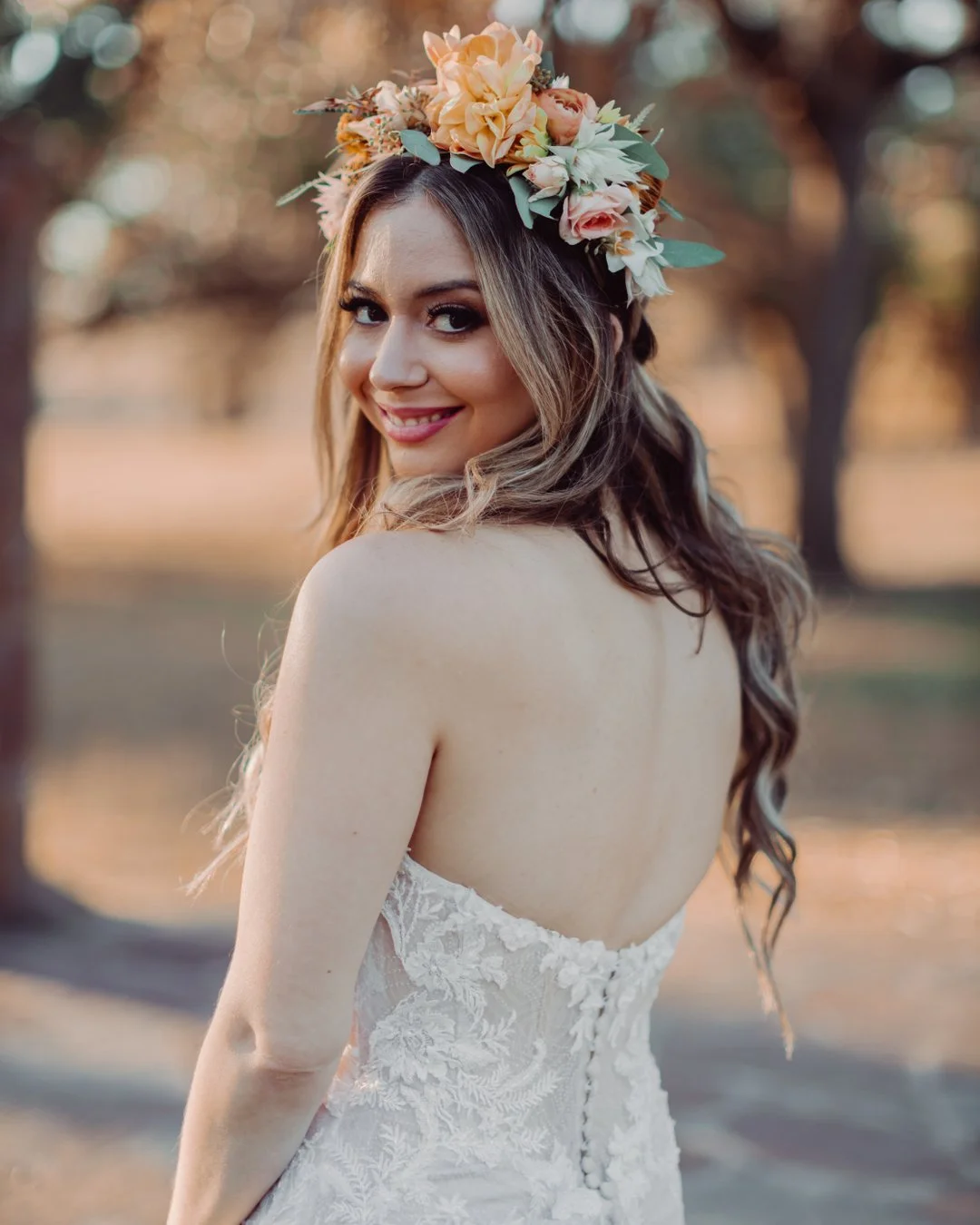 The flower crown of our dreams 🌼 

Hair by LUX artist - @beautyxcaitlynholmes
Makeup by LUX artist - @dolledbyv
Photographer - @laurenmariafilms
Venue - @themamaison