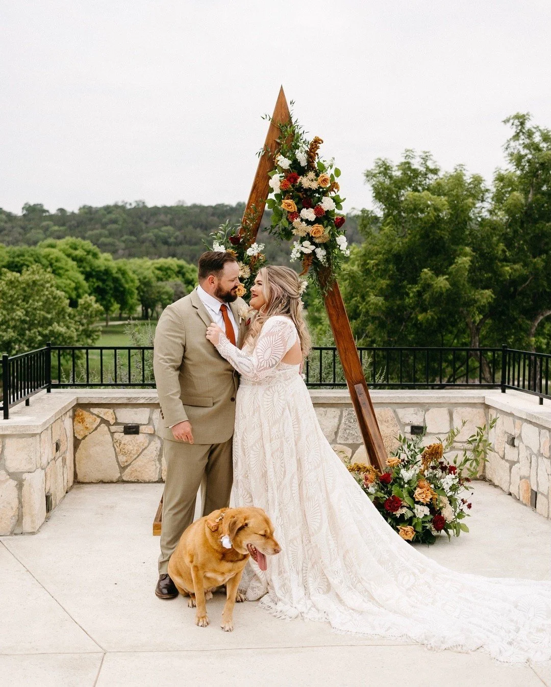 The sweetest 🥰

Hair by LUX artist - @gatheredbeautybygabrielle
Makeup by LUX artist - @aviellejaybeauty
Venue - @senderasprings
Planner - @tbwcreativestudio
Photographer -  @leahthomasonphotography
Catering - @vivere_catering
DJ - @dj_laurie
Cake -