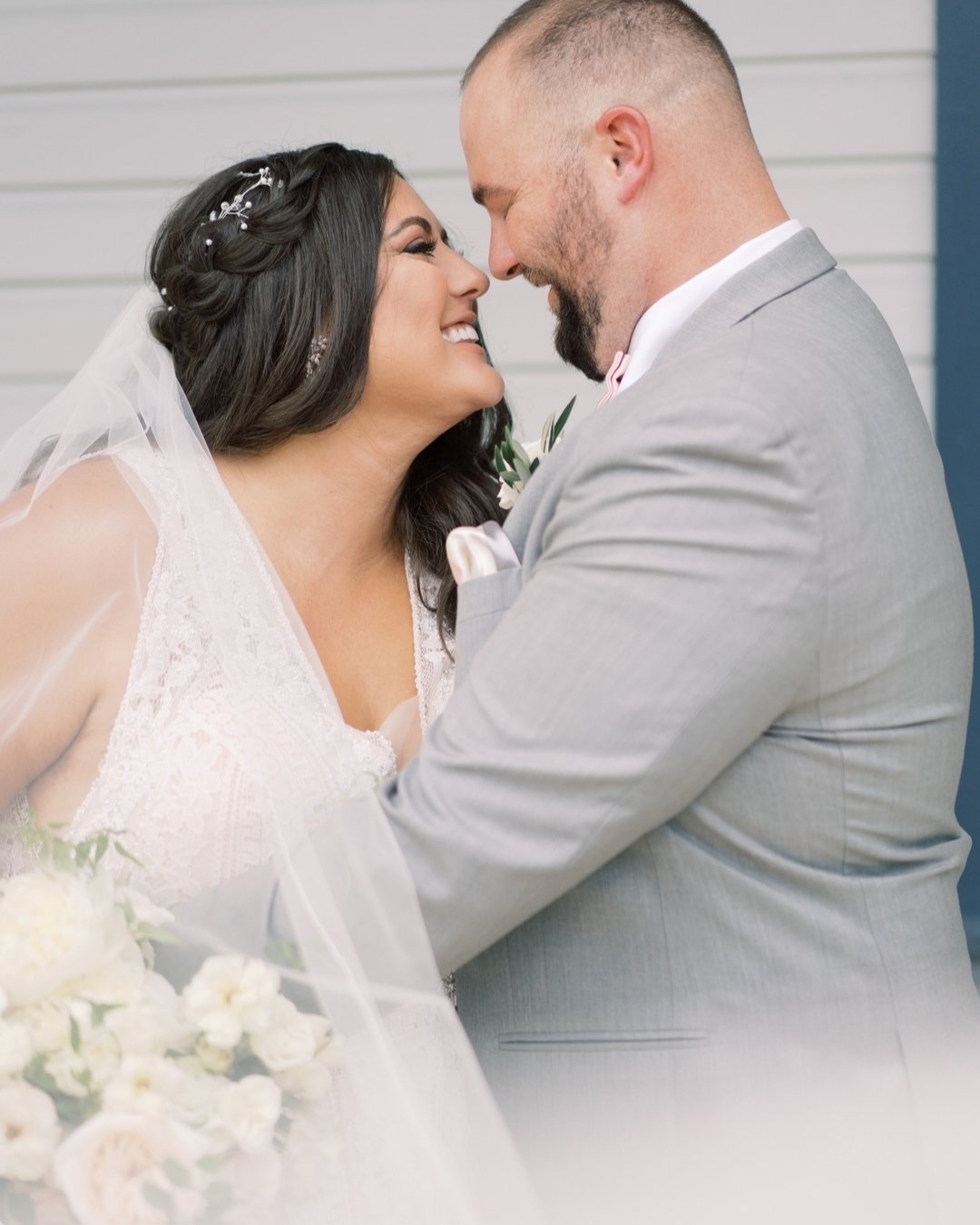 The post &lsquo;I Do&rsquo; glow hits different ✨

Hair by LUX artist - @itscaitlynholmes 
Photographer - @paigevaughnphoto
Planner - @simplyxoevents
Venue - @springdalestation
Floral - @kitscheventstyling
Balloon Install + Streamers - @popanddroptx
