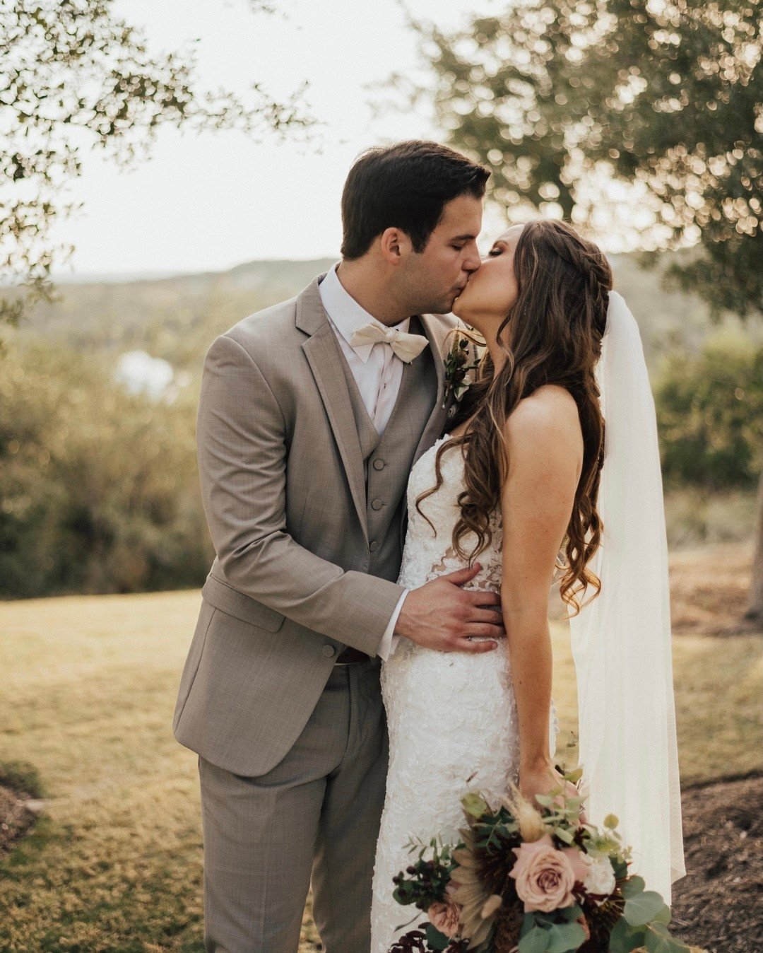 This is what meant to be looks like 💍

Hair by LUX artist - @tanya_beautyandbridal
Makeup by LUX artist - @dolledbyv
Venue - @canyonwoodridge
Photographer - @laurenparrphotography
Videography: @bohemefilms
Planner: @simplyxoevents