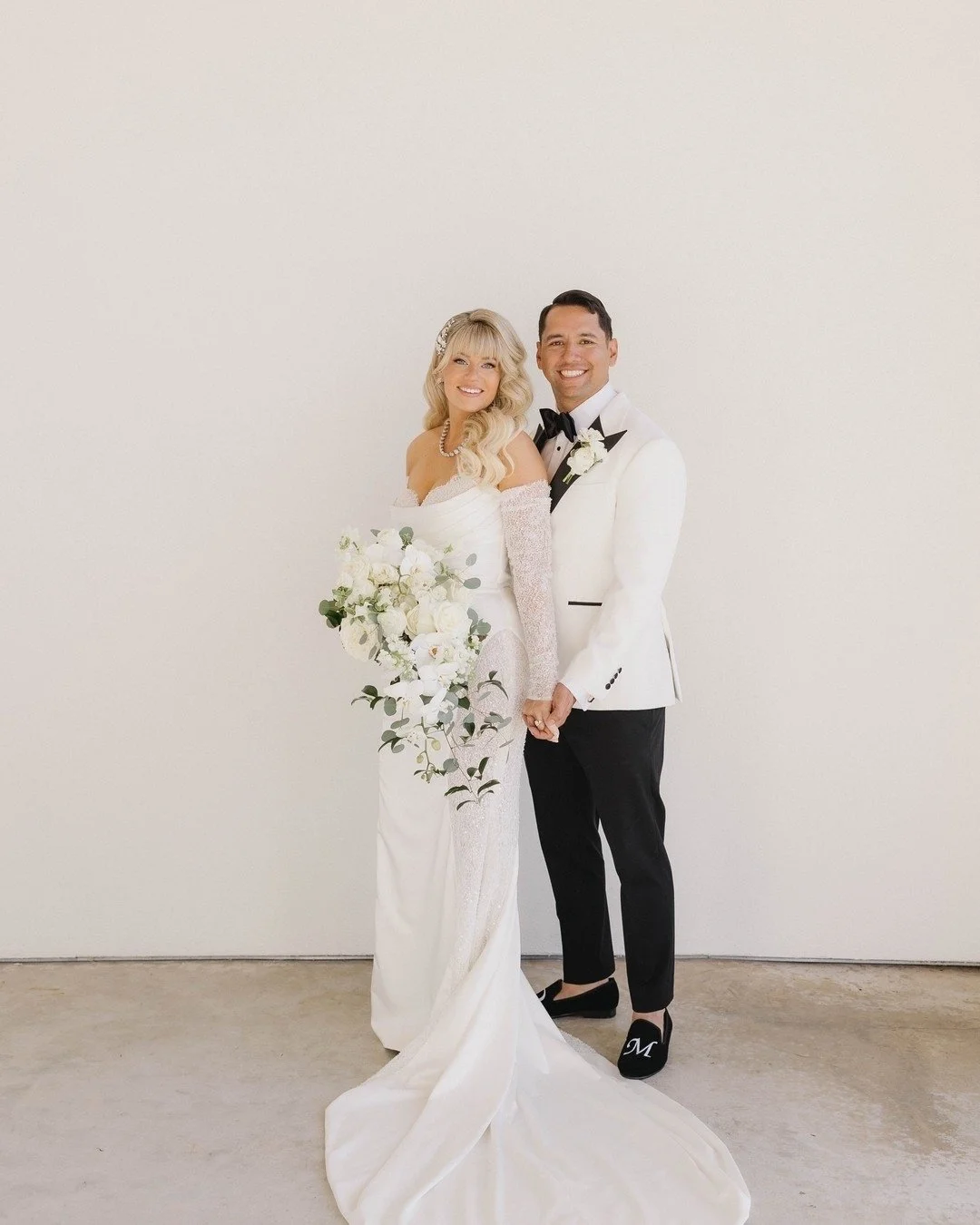 If perfection were a moment, this would be it ✨

Hair by LUX artist - @liveloveandglam
Makeup by LUX artist - @dolledbyv
Venue - @eventsatthearlo
Planner -  @abridesbestie.atx
Photographer - @byblakefountain
Videographer - @photohousefilms
Floral - @