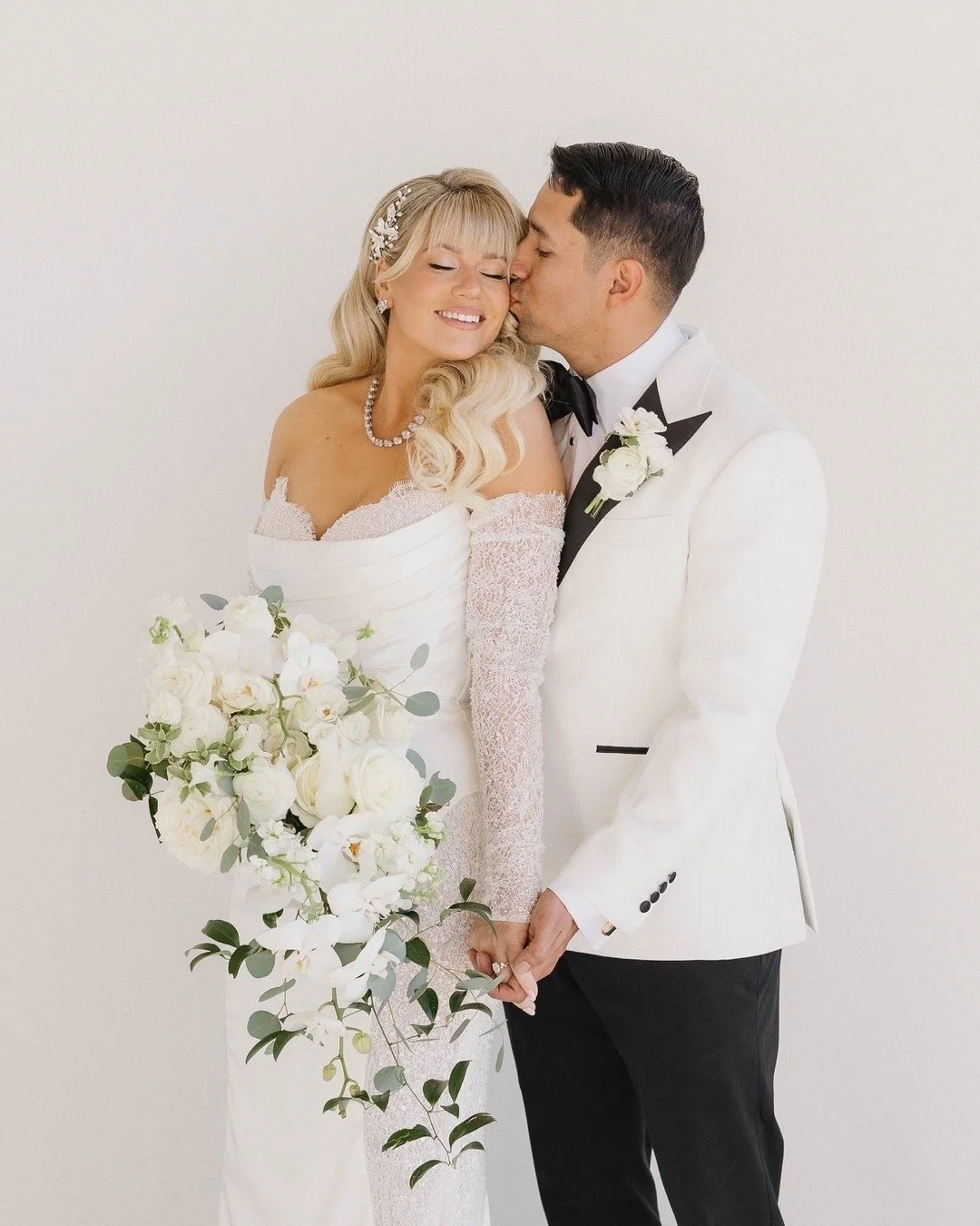 If perfection were a moment, this would be it ✨

Hair by LUX artist - @liveloveandglam
Makeup by LUX artist - @dolledbyv
Venue - @eventsatthearlo
Planner -  @abridesbestie.atx
Photographer - @byblakefountain
Videographer - @photohousefilms
Floral - @