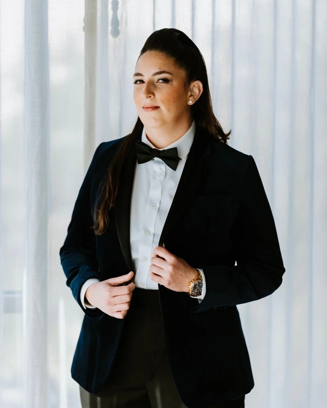 🖤

Hair by LUX artist - @hairbyrachelgalindo
Makeup by LUX artist - @leenavela_mua
Venue - @southcongresshotel
Photographer -  @stephanierogersphotography
Videographer - @doubleknotpictures
Planner -  @westcottweddings @nicolet_laveau 
Floral - @_sa