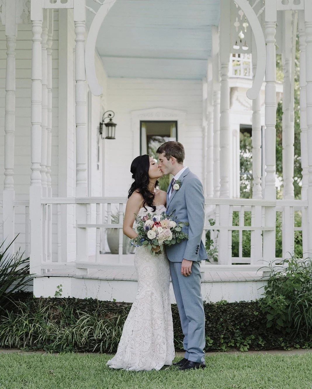 Forever energy 😍

Hair by LUX artist - @beautyxcaitlynholmes
Venue - @barrmansion
Photographer - @samhughphoto