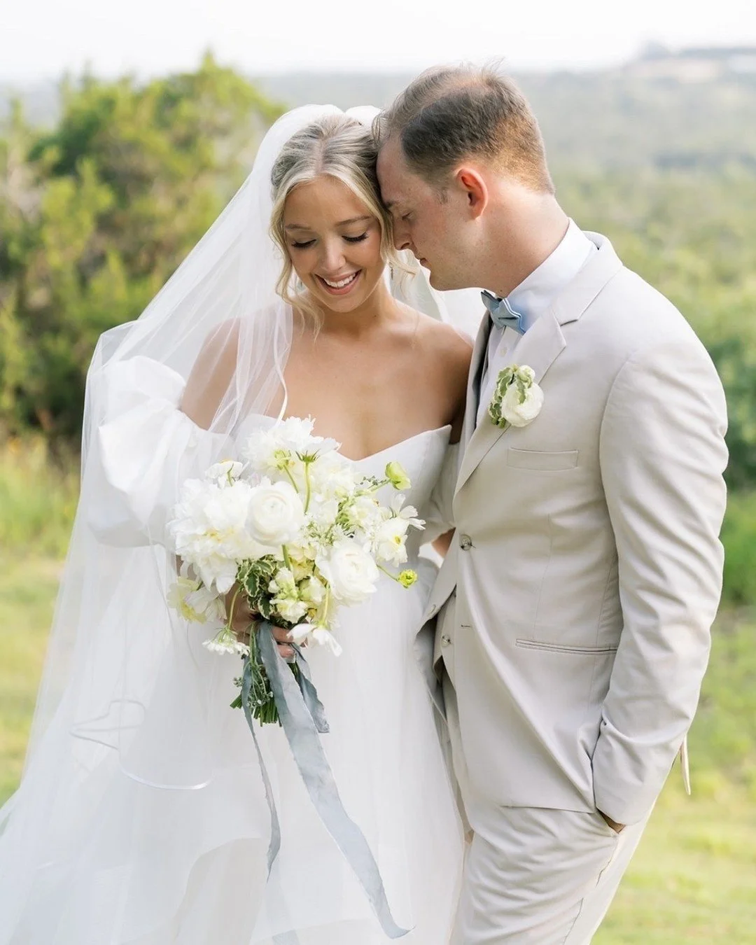 All kinds of happy 🥰

Hair by LUX artist - @liveloveandglam
Makeup by LUX artist - @jenaaartistry
Venue - @canyonwoodridge
Photographer - @annmark.photo
Videographer - @cloudcraftstudios
Planner -  @amandablueevents
Floral -  @gypsyfloral