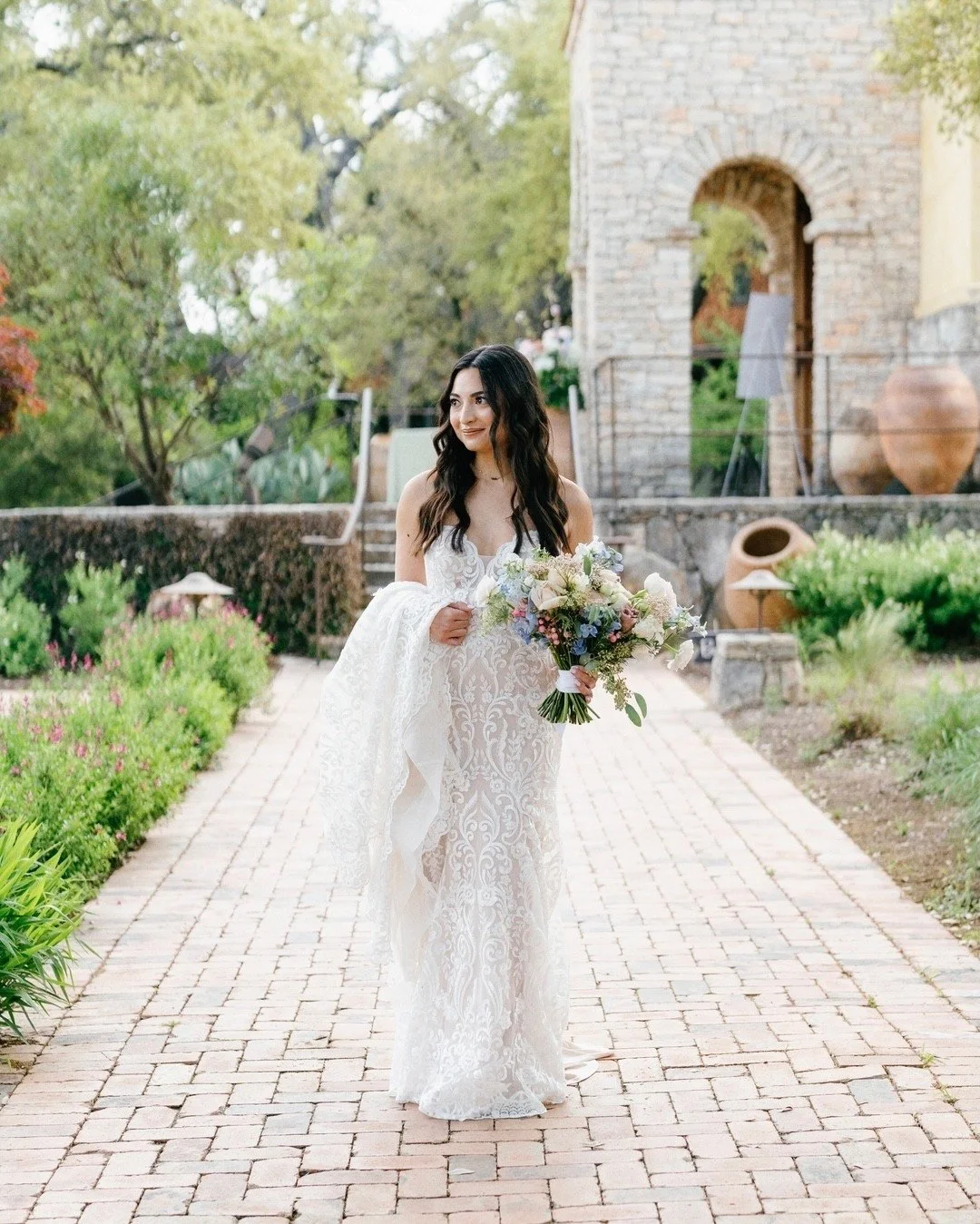 She&rsquo;s a wife 💍🥰

Hair by LUX artist - @amandabennetthair 
Makeup by LUX artist - @andreacolliermakeup
Venue - @windemerefarms
Photographer -  @amy_odom
Planner -  @lilalaneevents