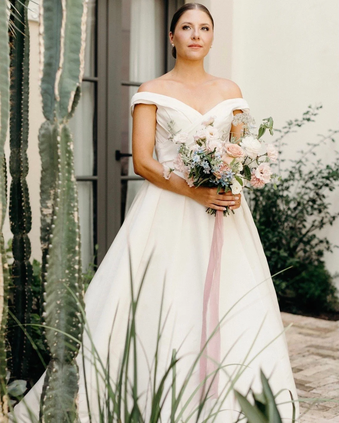 somebody&rsquo;s wife 💍

Hair by LUX artist - @tanya_beautyandbridal
Makeup by LUX artist - @randall_beauty
Get ready location - @commodoreperryauberge
Venue - @barrmansion
Planner - @thegroovyweddingco
Photographer - @gloriagoodephoto