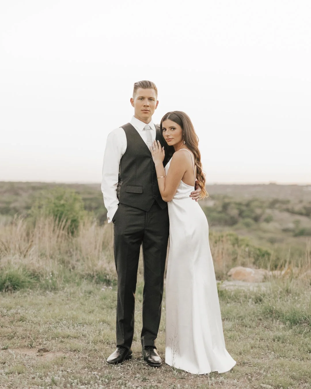The sweetest thing 🤍

Makeup by LUX artist - @dolledbyv
Venue - @maesridge 
Planning - @simplyxoevents 
Designer - @wild_heart_events 
Catering - @peachedtortillacatering 
Bartending - @drinkslingersatx 
Photography - @kayleechelseaphotography 
Vide