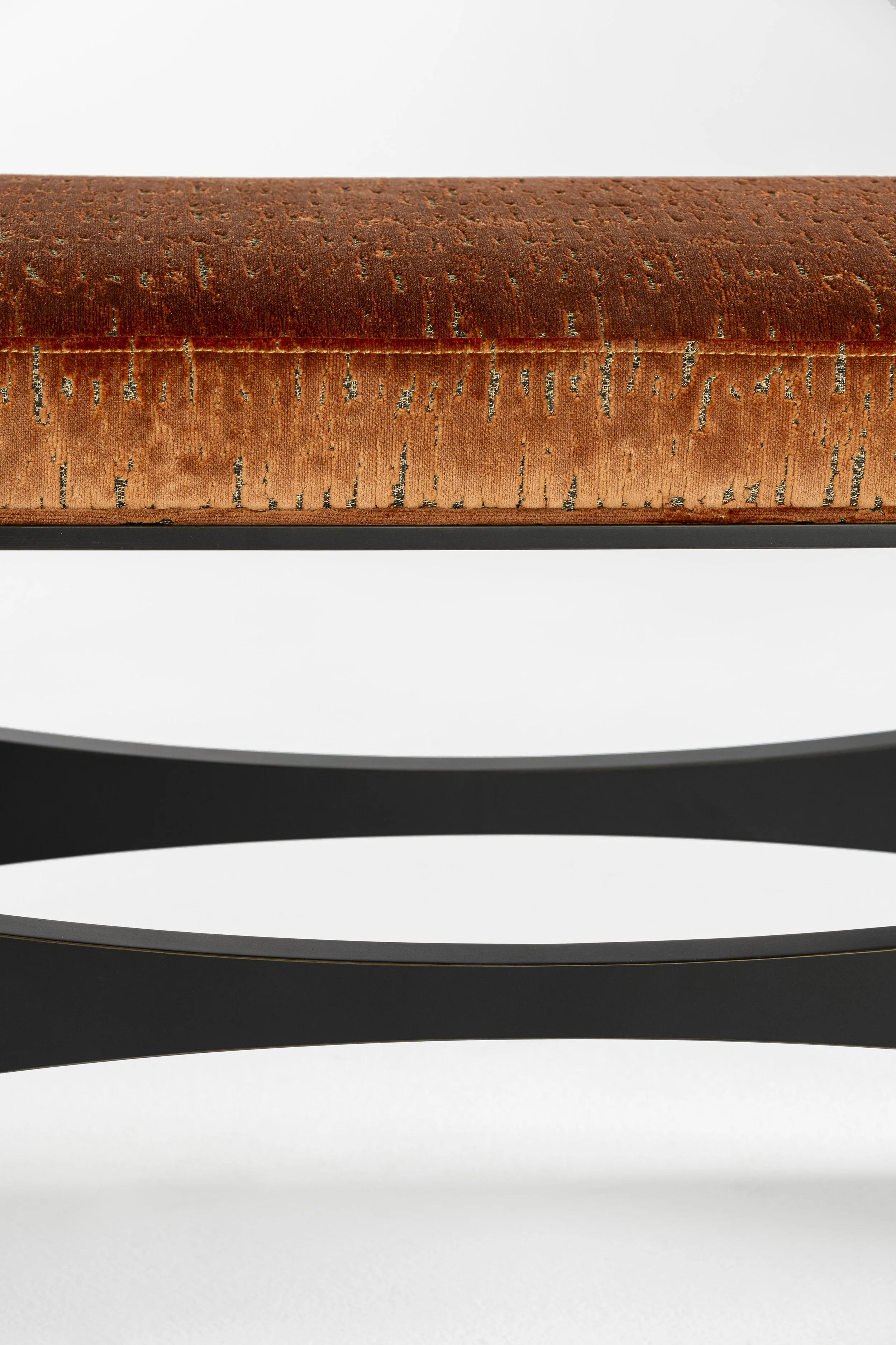 XU_Coxe Bermuda_Bench_6.jpg