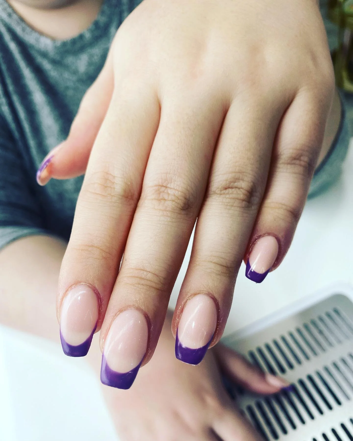 Purple French BIAB using Luna 💜

#frenchnails #frenchmanicure #biabnails #biabfrench #beauty #nailsofinstagram #beautysalon #purplenails #gelbottleinc #gelnails #selflove #cheadle #healdgreen