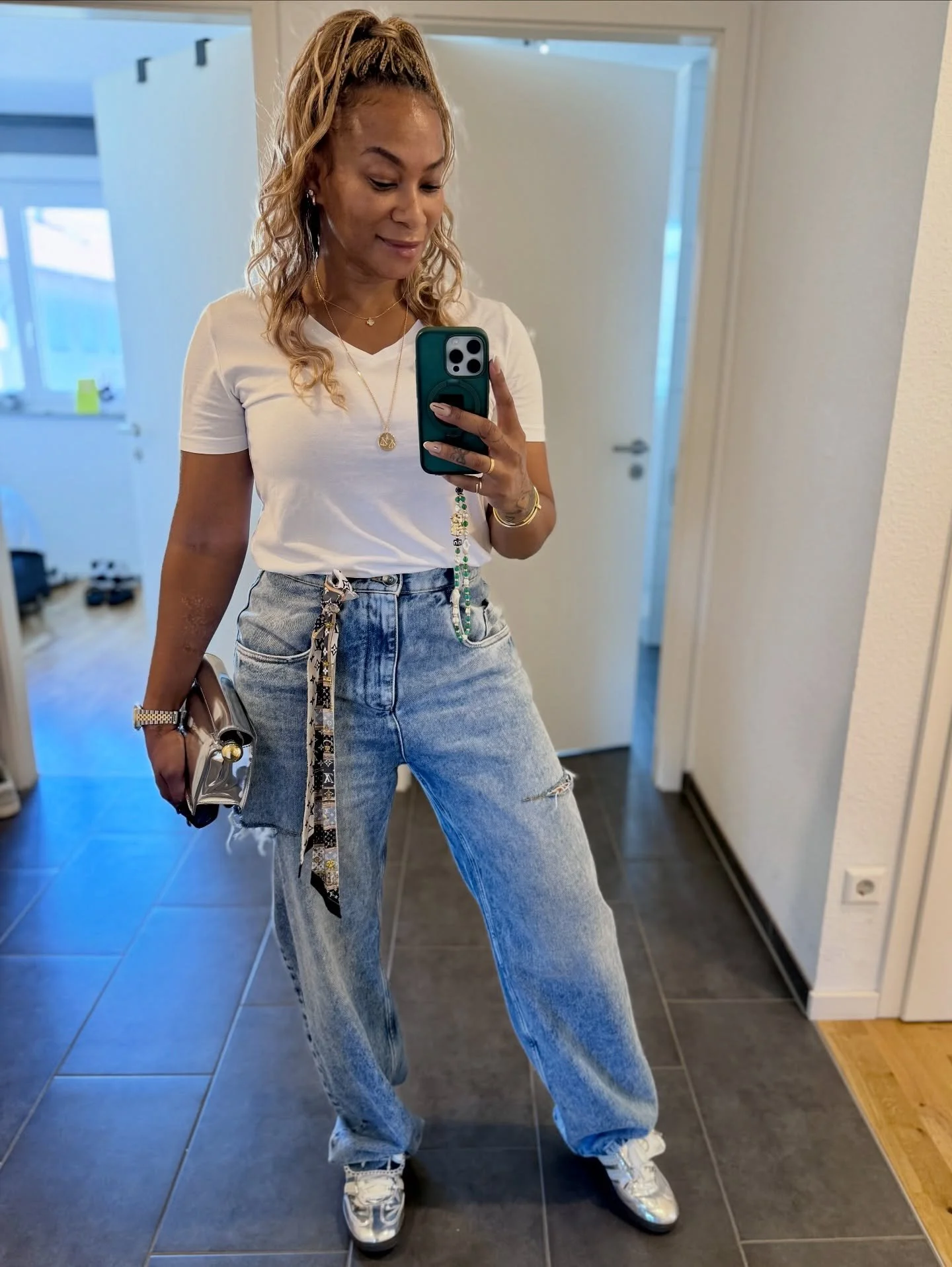 Outfit selfies 🤳🏾

#lifestyledbysparkle #thesparklelee #outfitselfie #ootw #shestyles #outfitinspirations #stylediary #streetstyle #workwearstyle #fashion