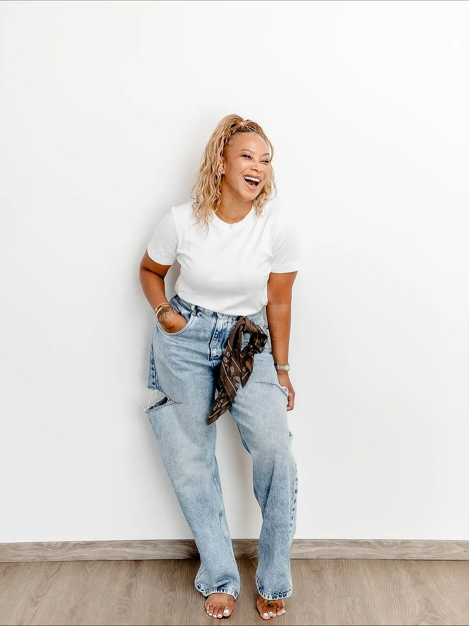 Camera roll 📸

Slide 4, he just rolled up and looked me dead in the eye👀🤣

Monochrome had its moment this week. 

Thank you @anotherboringmeal I did the avocado toast and honeyyyyyyy🤌🏾 and @sockcurlgirls I finally got the method down, and my cur