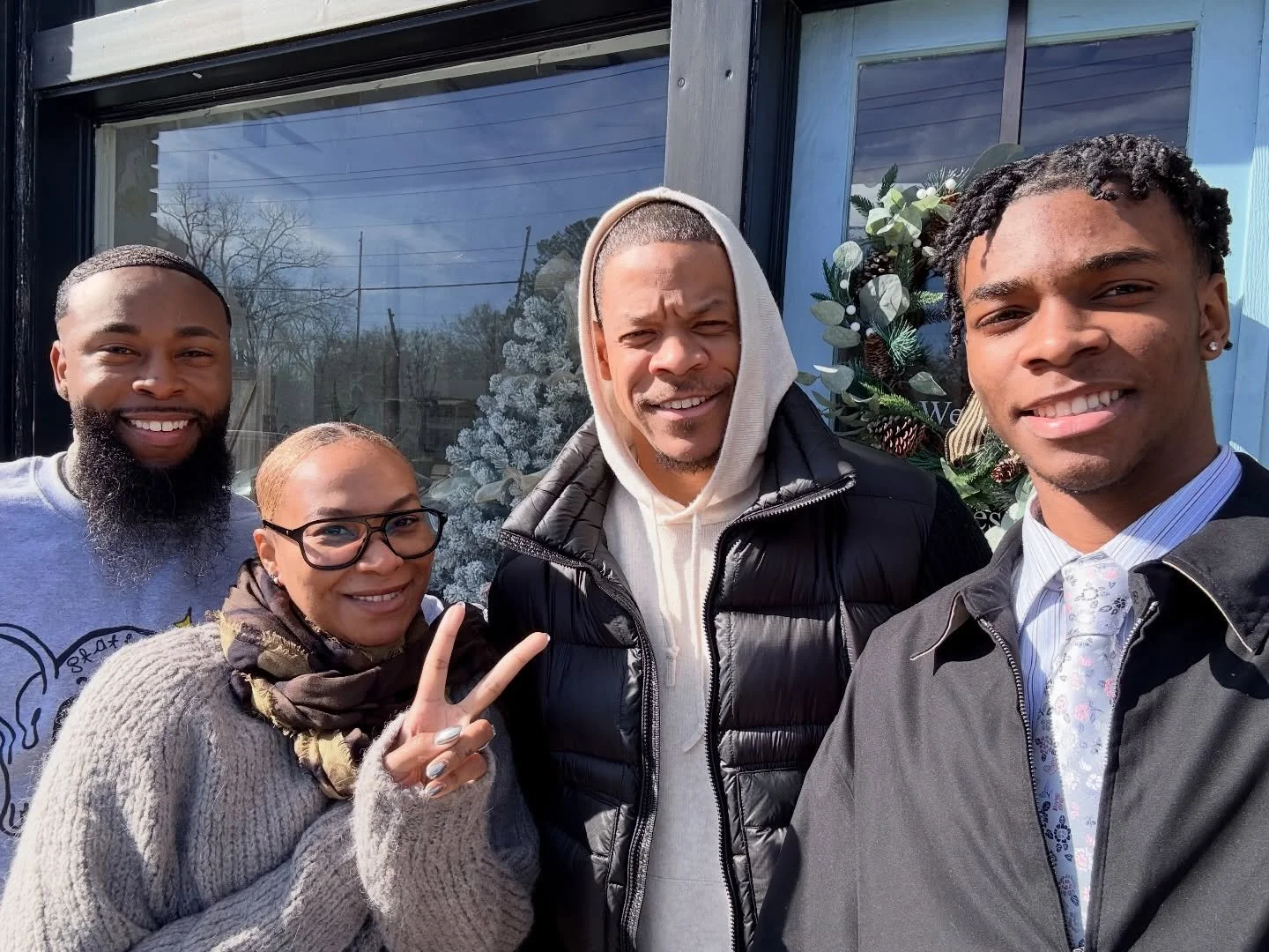 Thankful &hearts;️

#lifestyledbysparkle #thesparklelee #familytime #thanksgiving