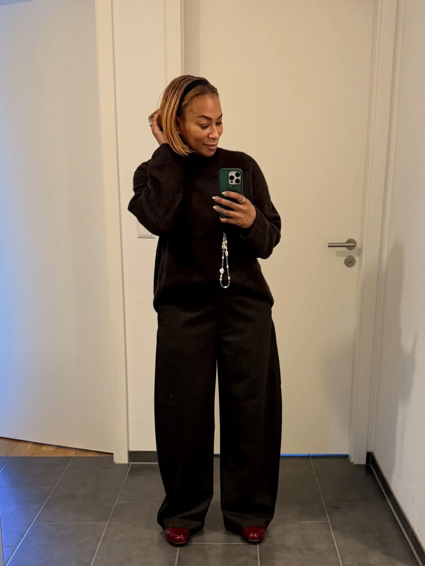 Photo dump📸

A few looks, visited a new #ChristmasMarket and hit a new spot in K&ouml;ln 😋🤌🏾

#lifestyledbysparkle #photodump #k&ouml;ln #familyfun