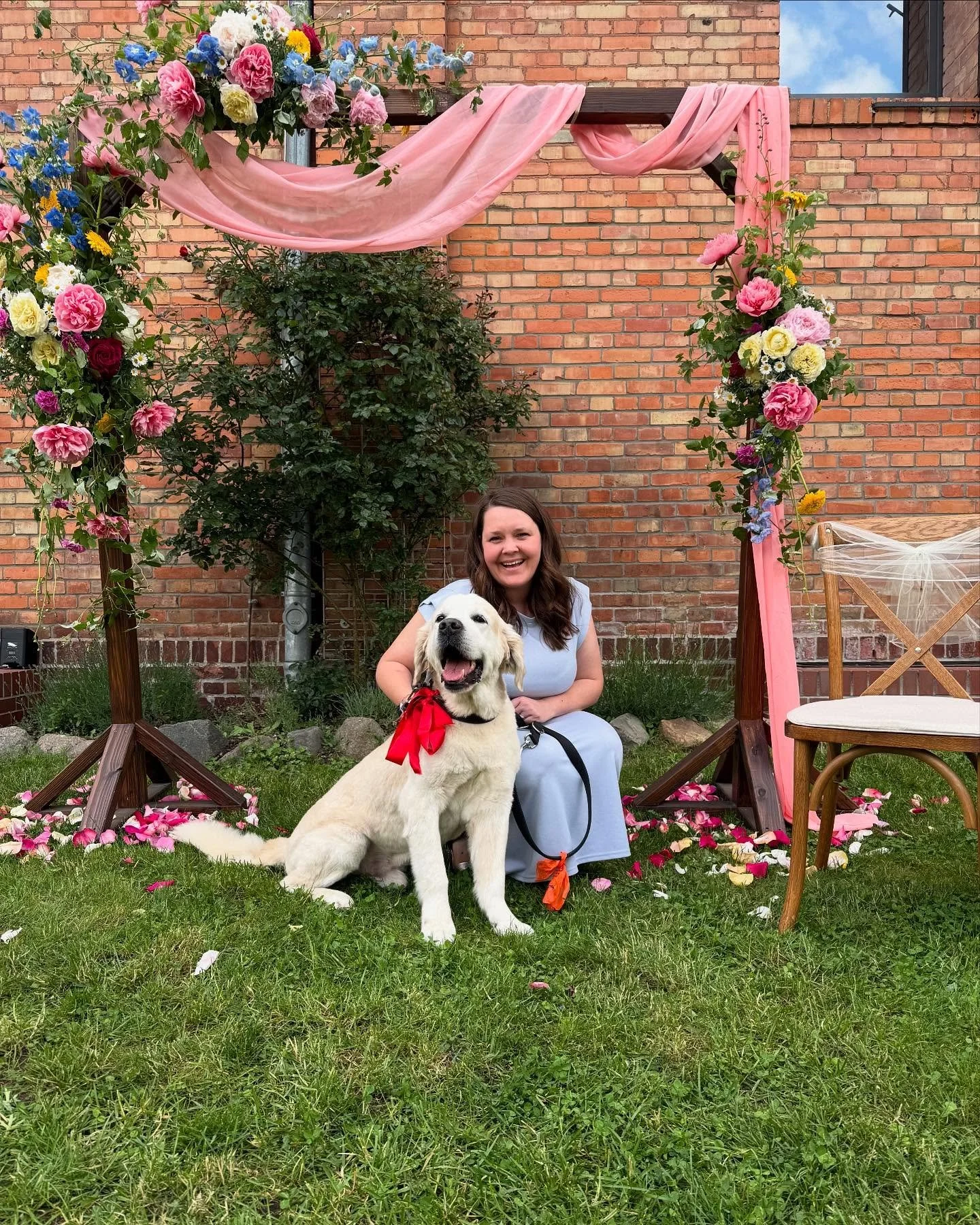 Eines der Dinge die mich sehr gl&uuml;cklich machen&hellip; s&uuml;&szlig;e Fellnasen bei einer Trauung!