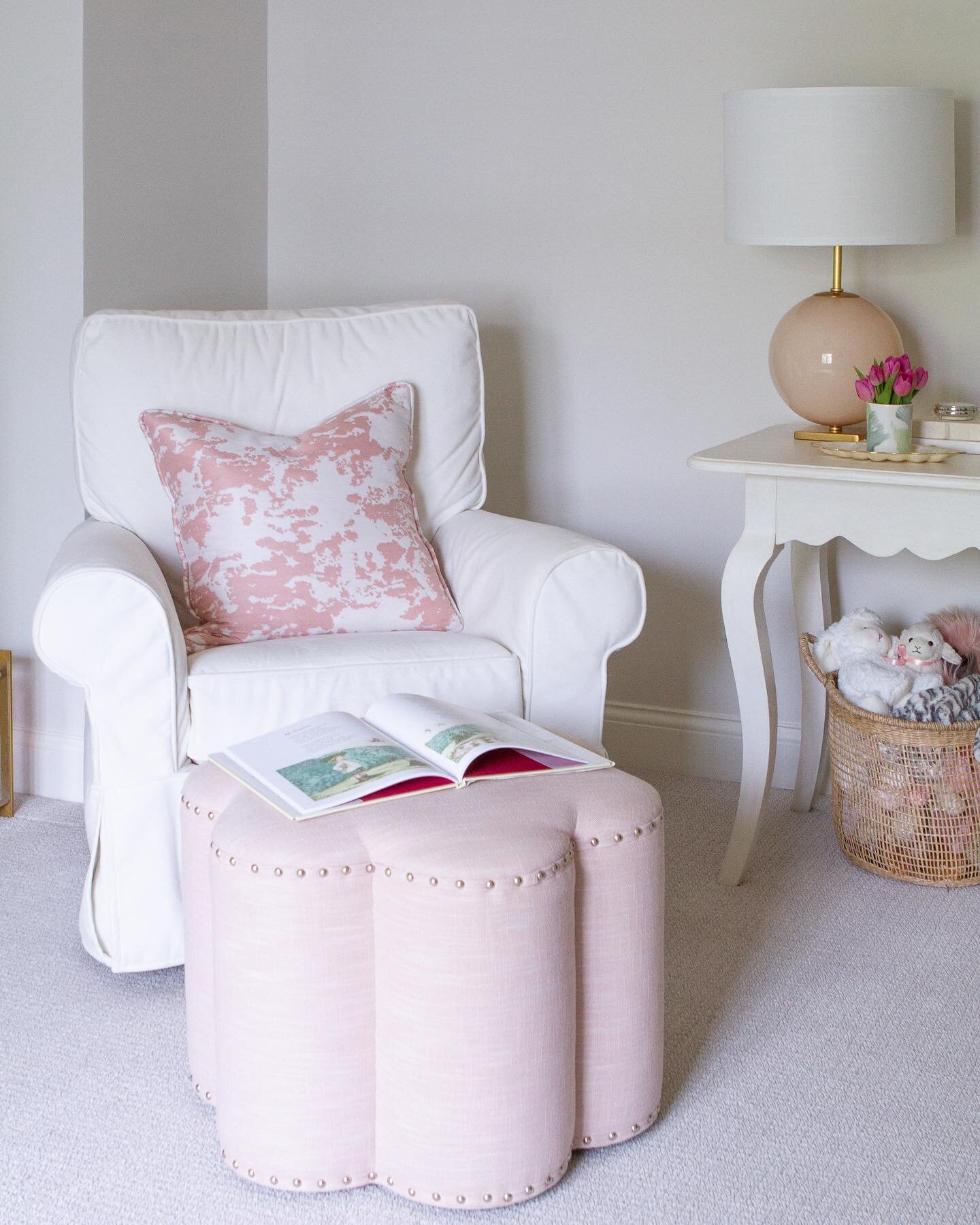 PRETTY IN PINK💕

Photo// @kristen.mayfield 

#prettyinpink🎀 #nashvilleinteriordesign #nashvilleinteriordesigner #interiordesign #interiordesigner #nurserydesign