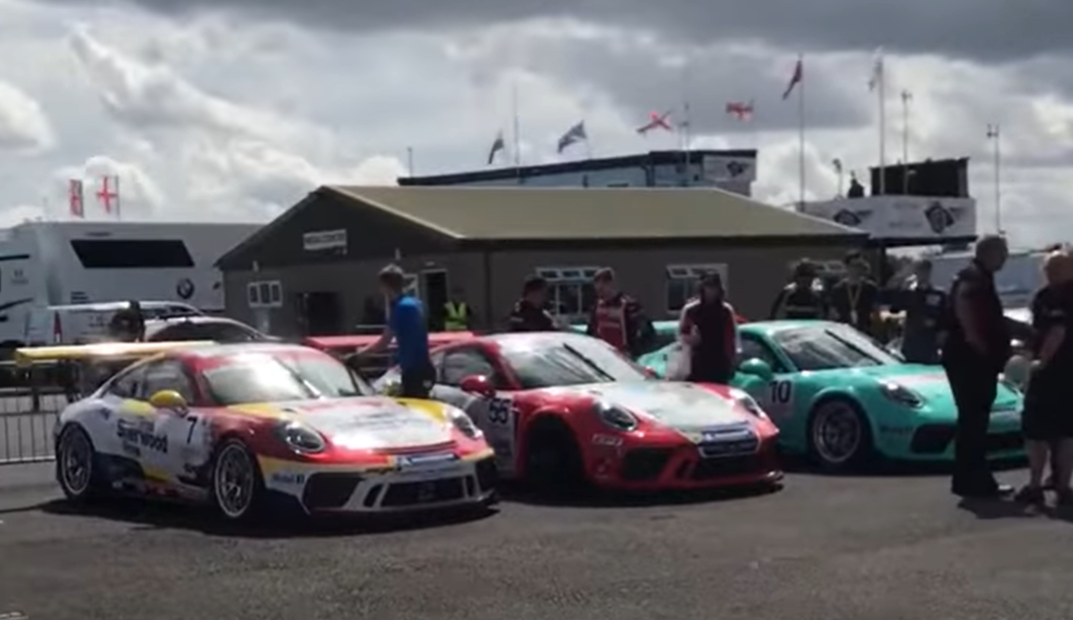 Thruxton Events 2026: Motoring Calendar &amp; Where to Stay Near Salisbury and Wilton House