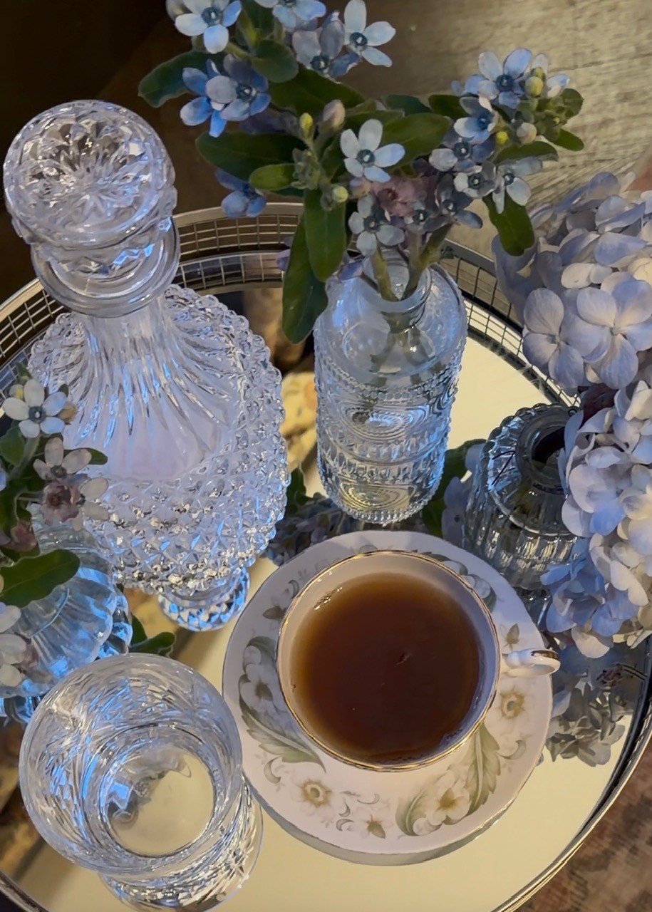 The Return of English Romance: Why Vintage Details Are Defining Modern Weddings