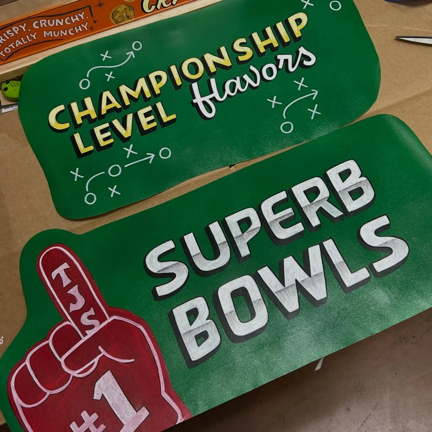 Gearing up for the big game!!! Shoutout to Nate for this iconic play on words and maybe my new favorite frozen display 🏈🥣 

#calligraphy #signartist #traderjoes #signpainter