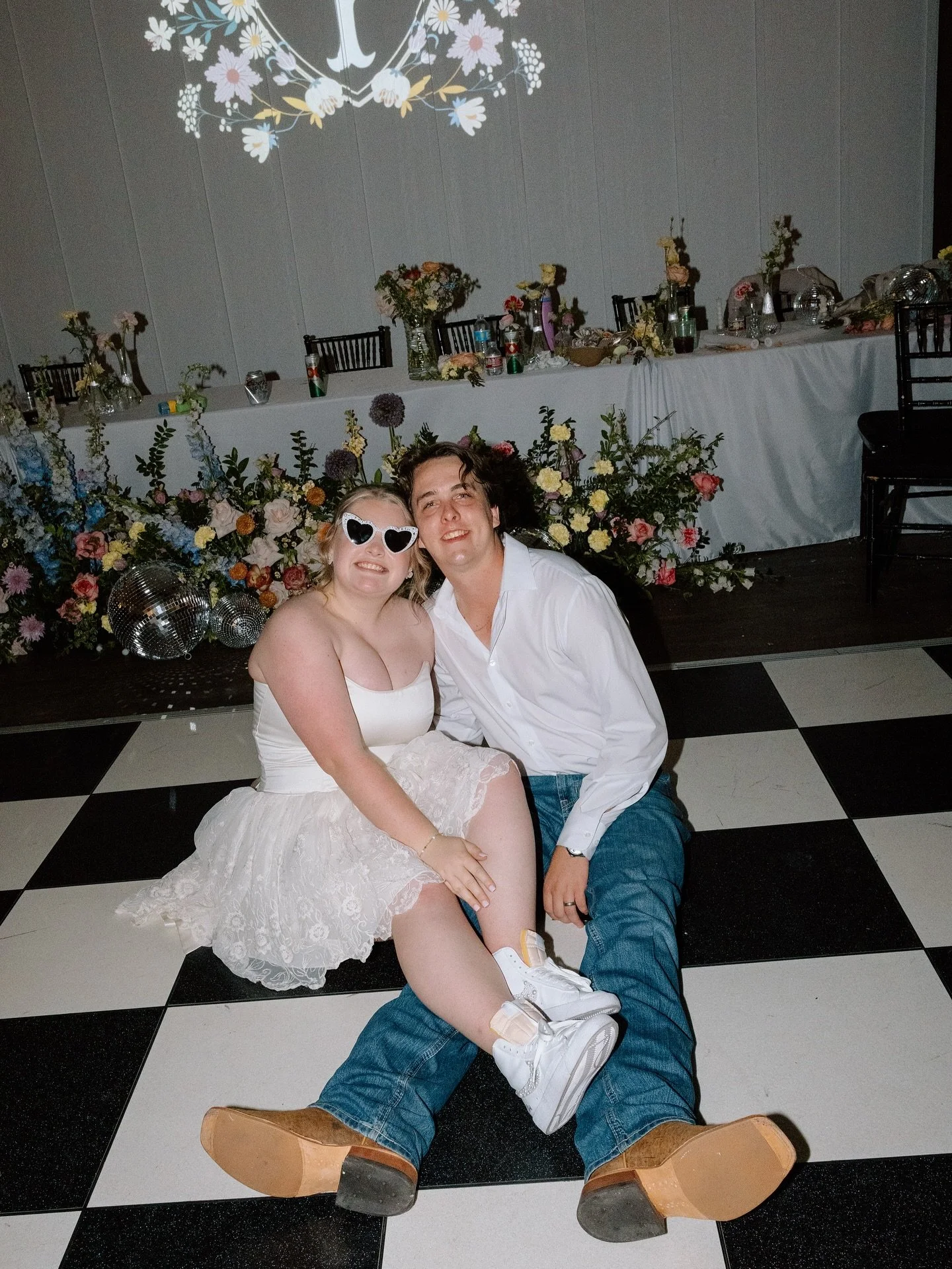 Get those dancing shoes ready🪩👟
&bull;
Photographer: @phoebezackphoto 
Venue: @margothillvenue 
Florist: @botanicalfloristry