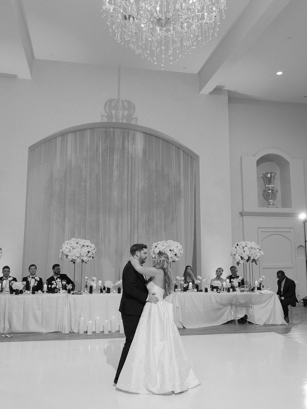 f o r e v e r dance partners🤍🖤
&bull;
@knotting_hill_place 
@thelockharts 
@stonebriarentertainmentgroup 
@g.g_artistryteam