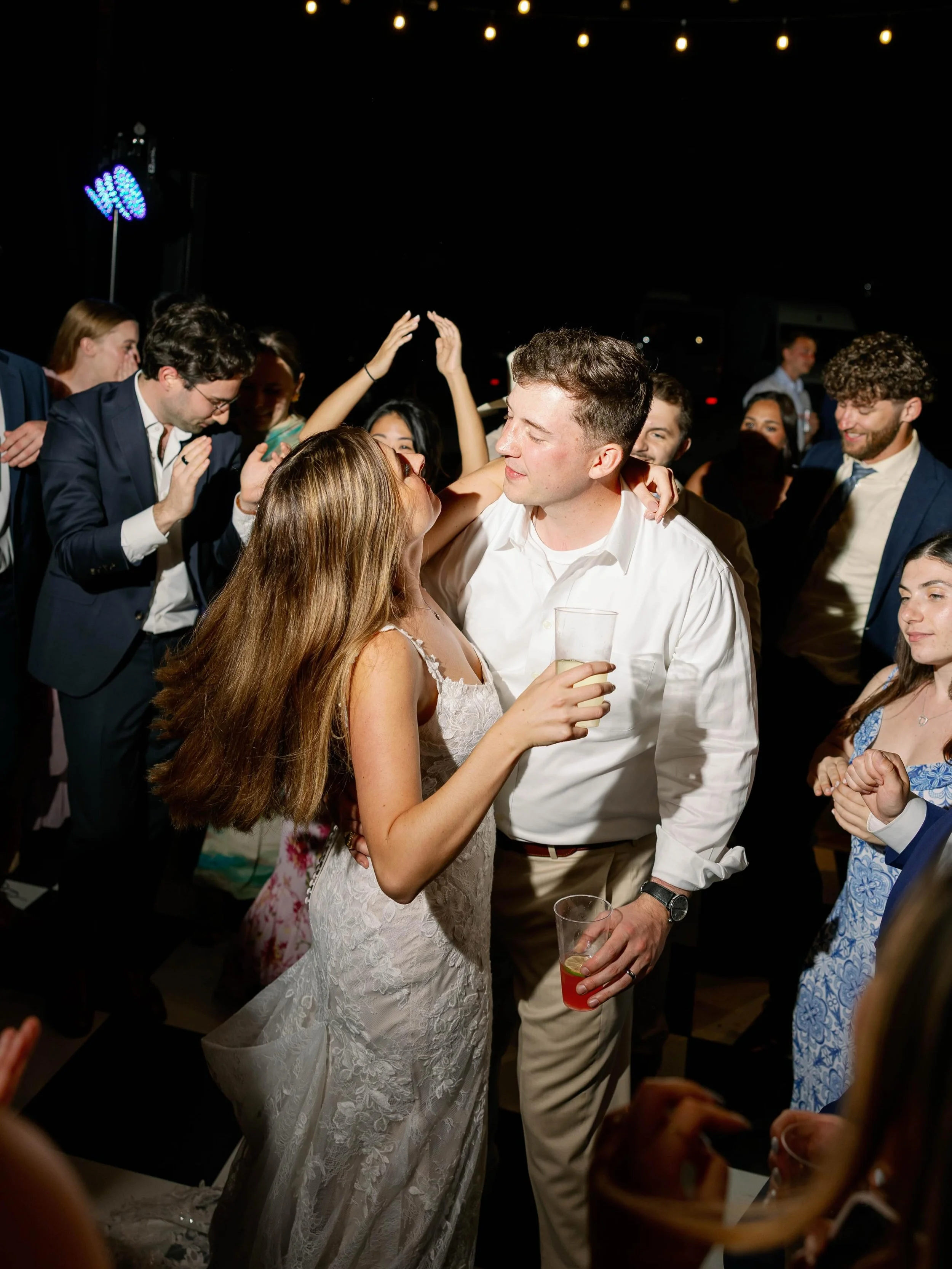 Name a better feeling than tearing up the dance floor  with your husband!!!🪩💃
&bull;
@hawkinsphotoco 
@royaldukesband 
@margothillvenue 
@botanicalfloristry 
@npdigitalco 
@cheycosmetics 
@6forksfarm