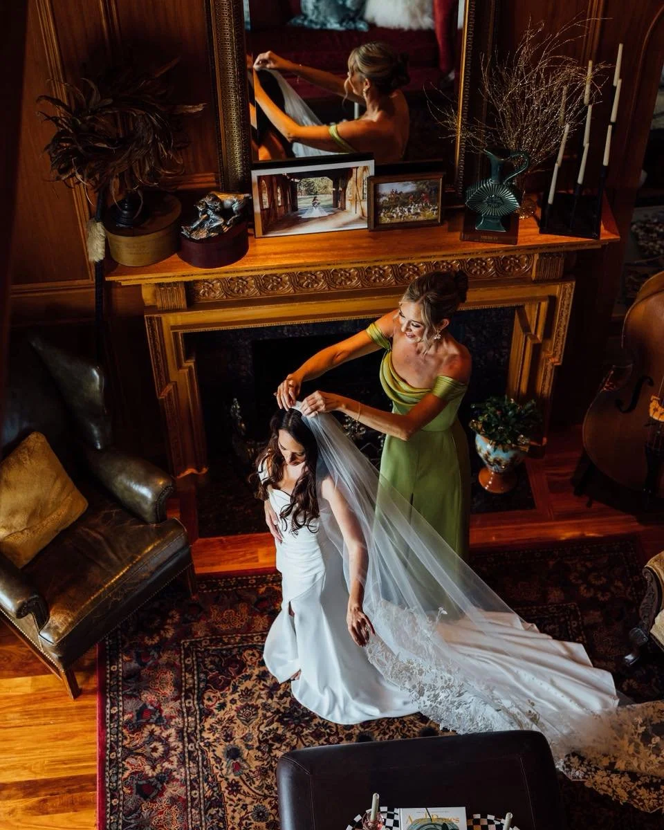 Picture this: you&rsquo;ve spent the morning laughing, dancing and getting pampered surrounded by your favorite girls. And in just a few minutes you will be forever married to the love of your life. 

Curating a day like this doesn&rsquo;t happen by 